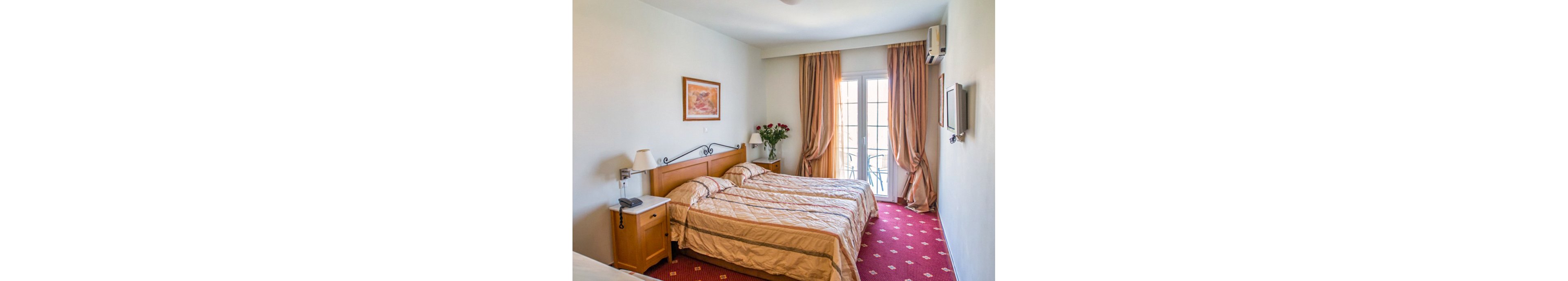 Crithoni's Paradise Hotel