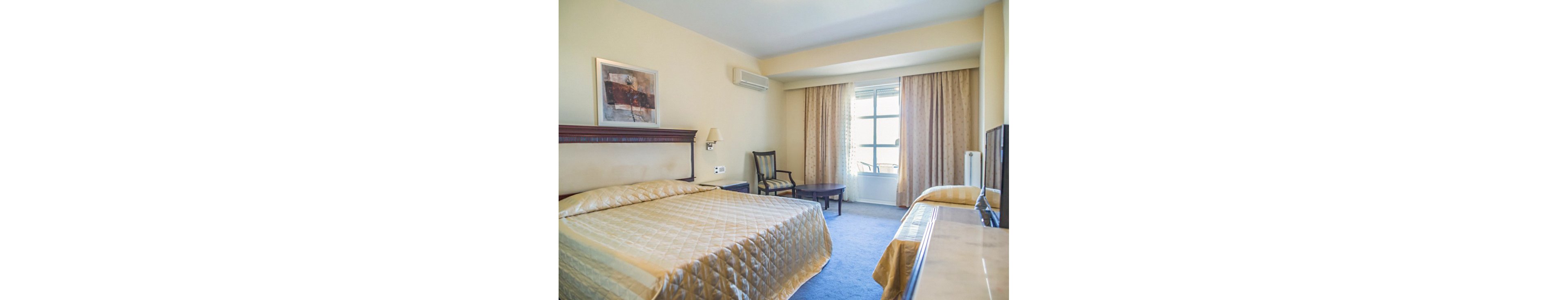 Crithoni's Paradise Hotel