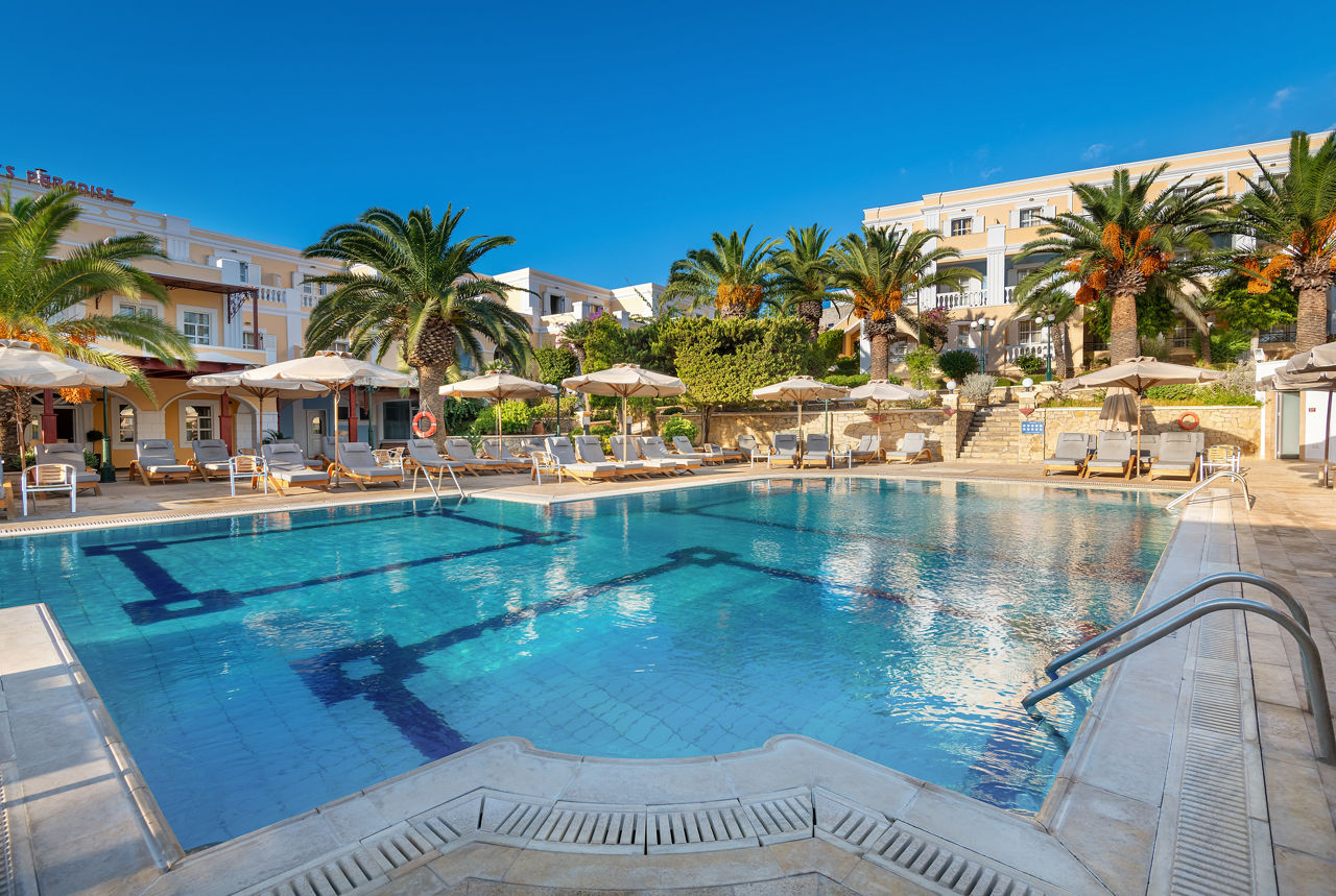 Crithoni's Paradise Hotel