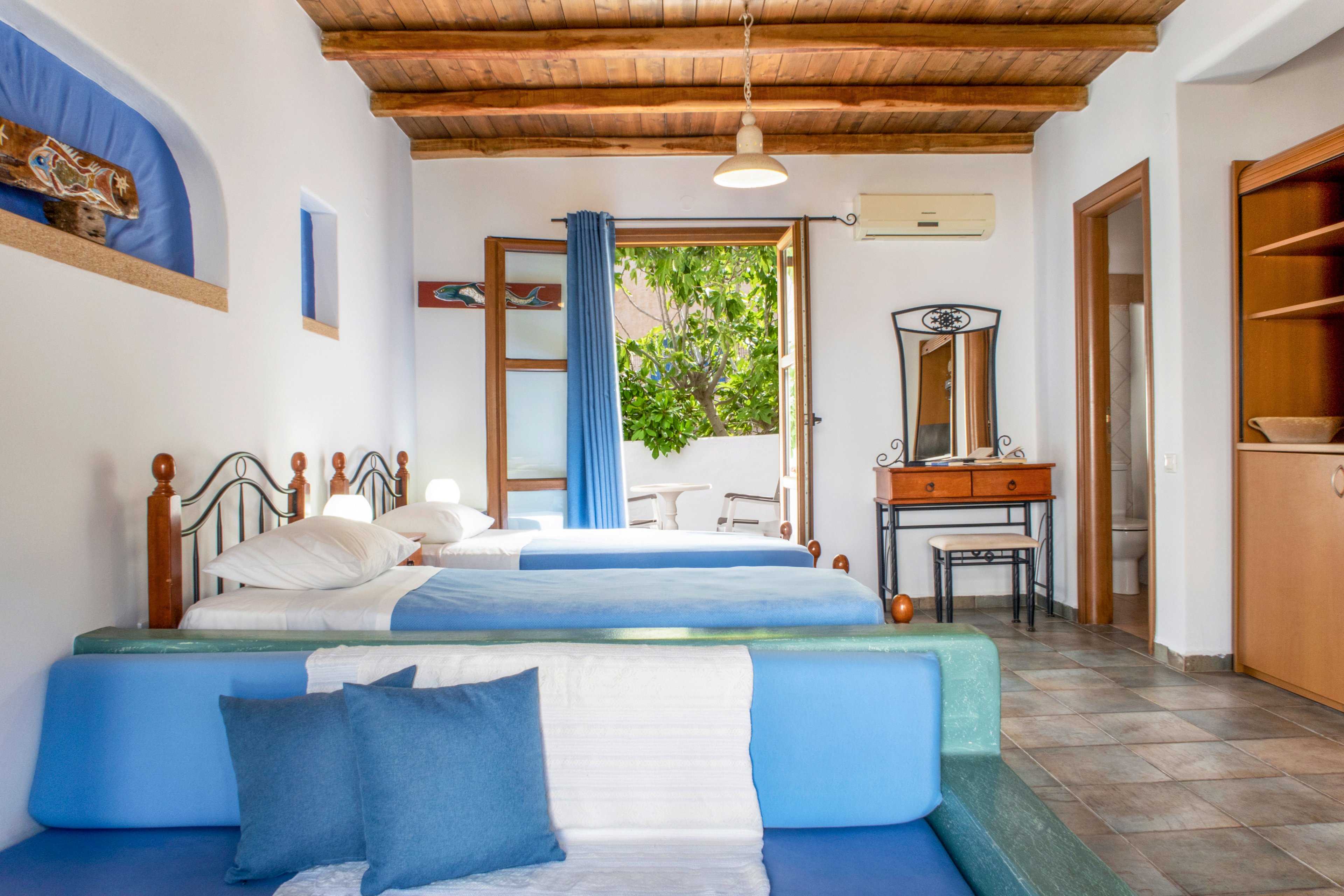 Panteli Beach Studios & Apartments