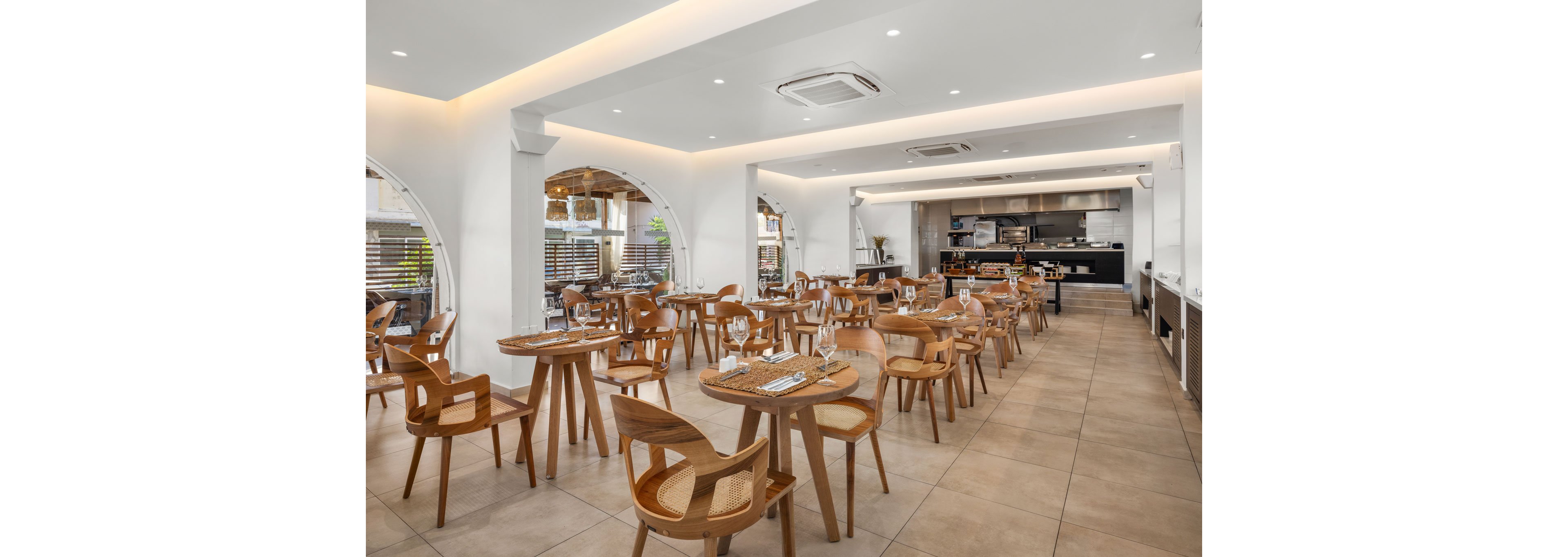 Cabana Blu Hotel & Suites