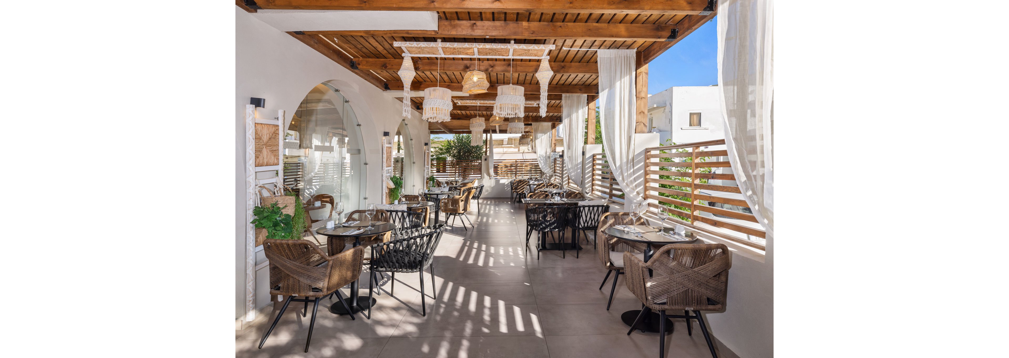 Cabana Blu Hotel & Suites