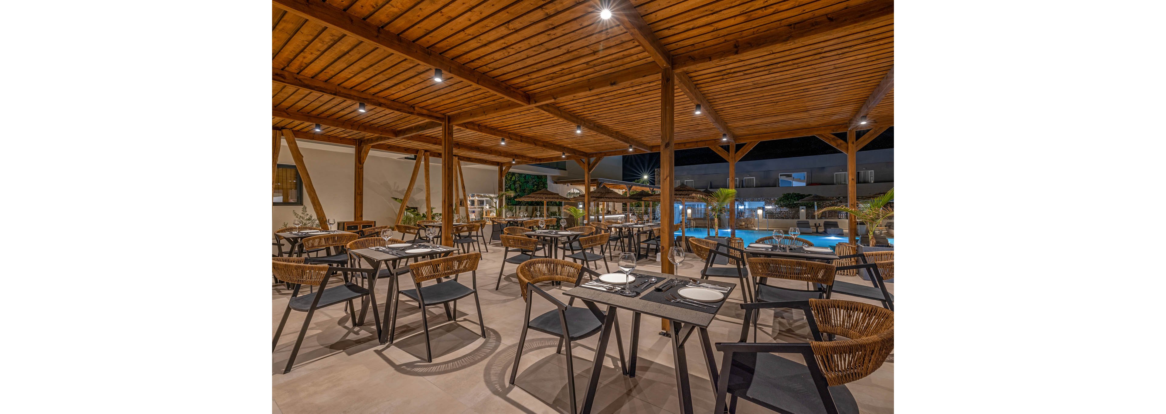 Cabana Blu Hotel & Suites