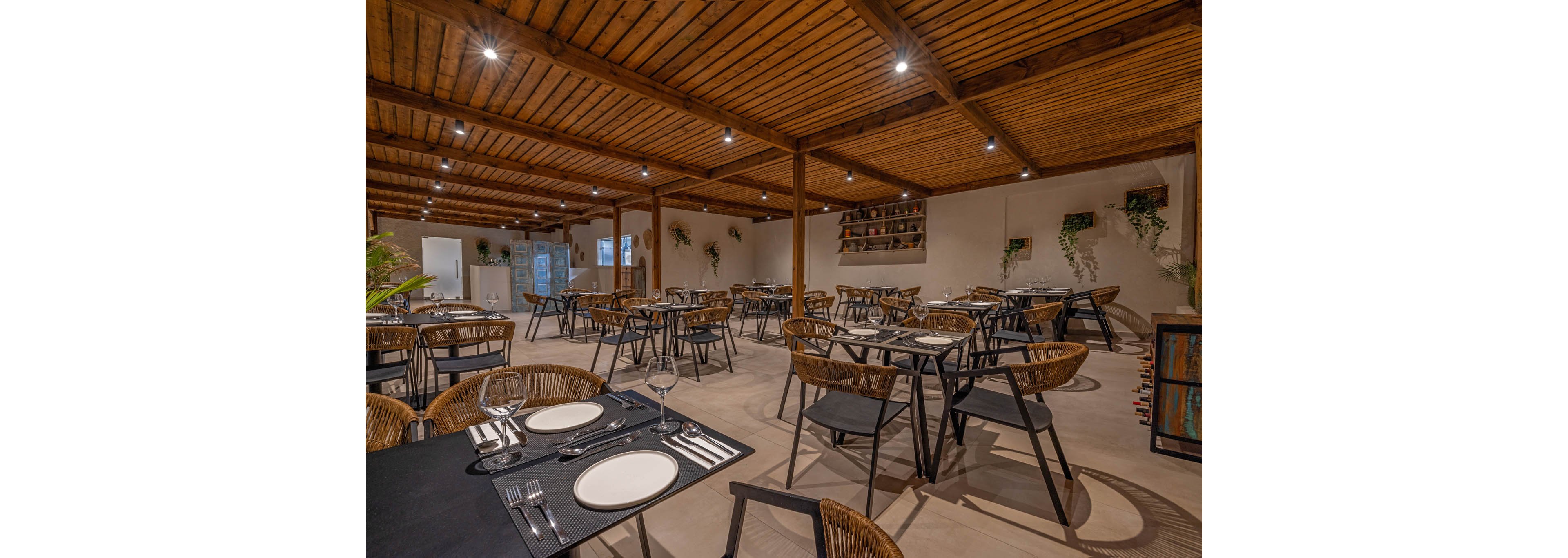 Cabana Blu Hotel & Suites