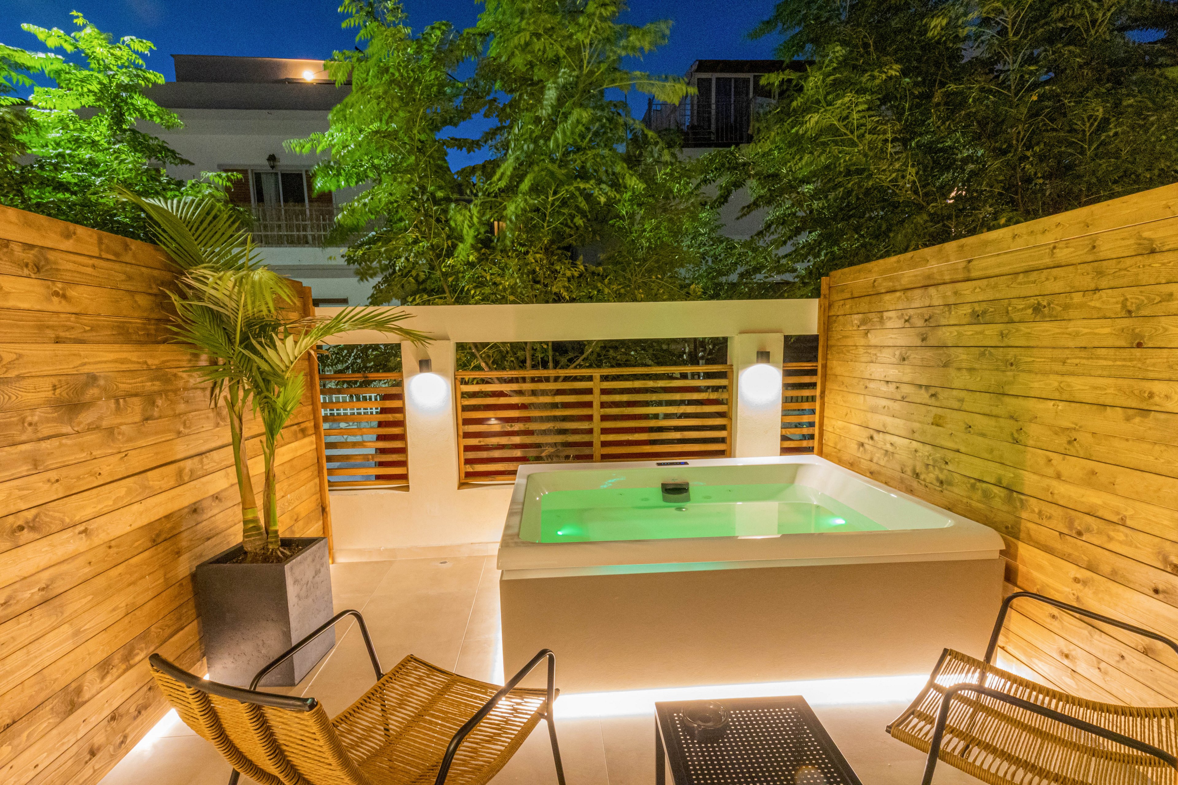Cabana Blu Hotel & Suites