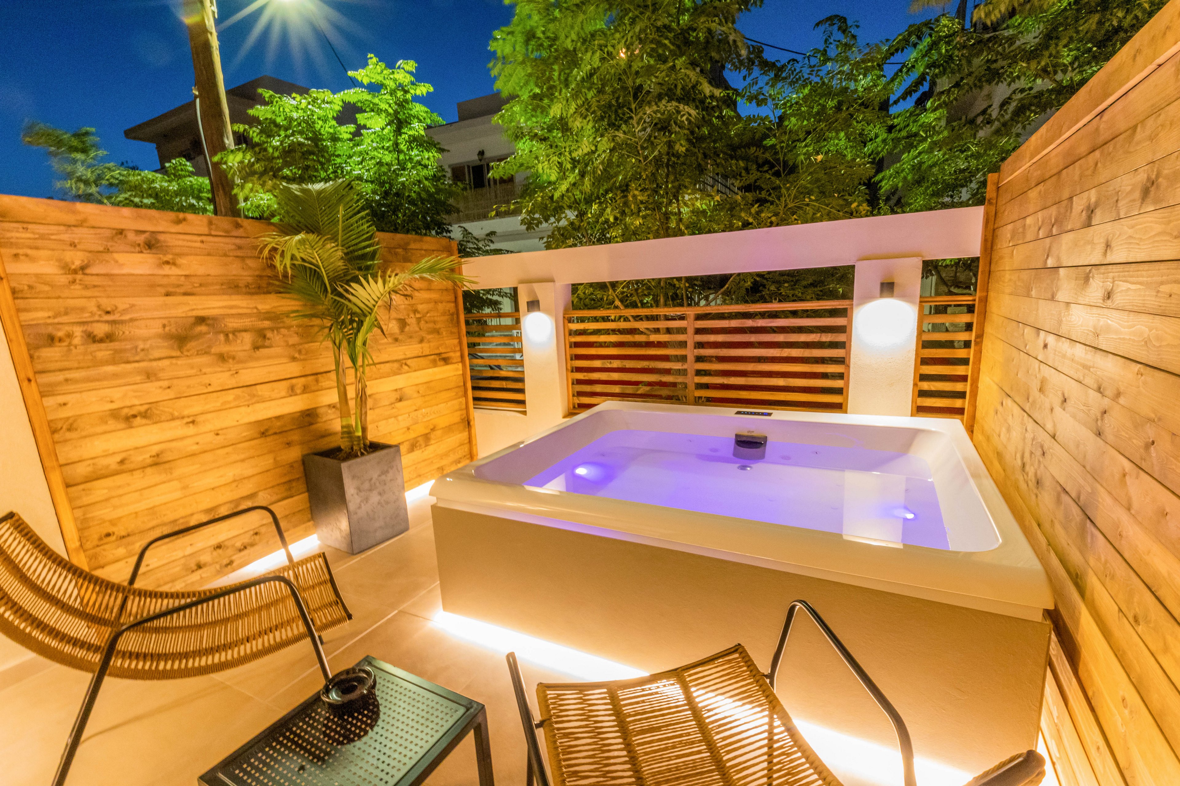 Cabana Blu Hotel & Suites
