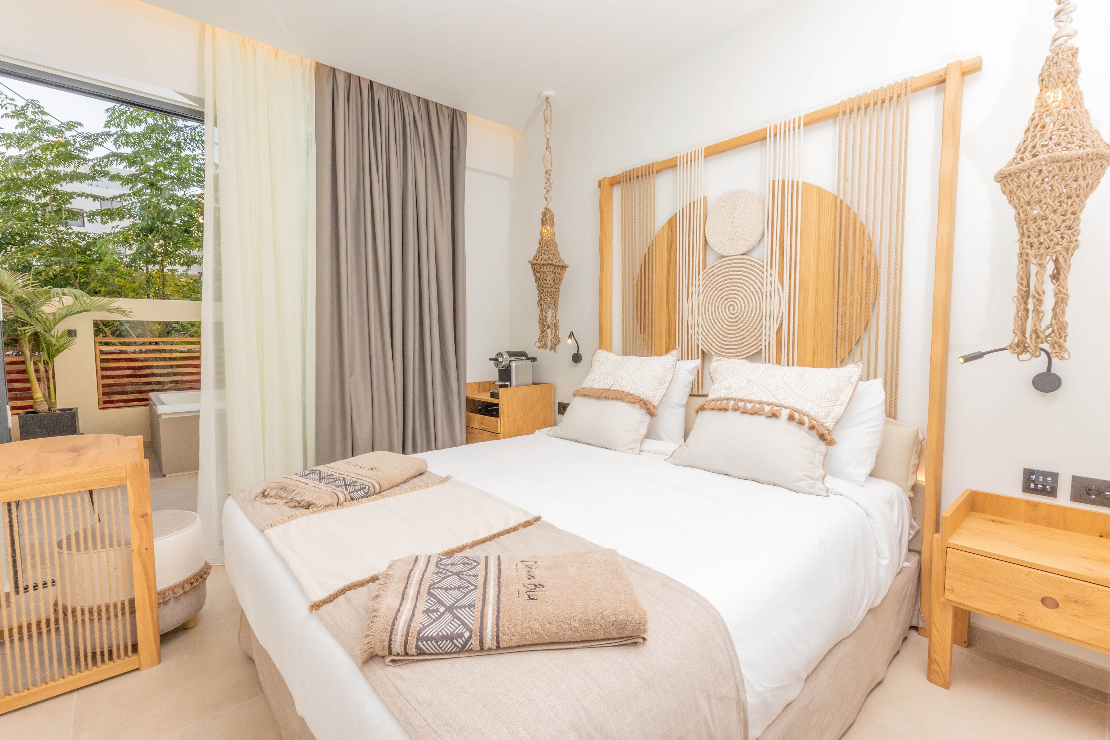 Cabana Blu Hotel & Suites