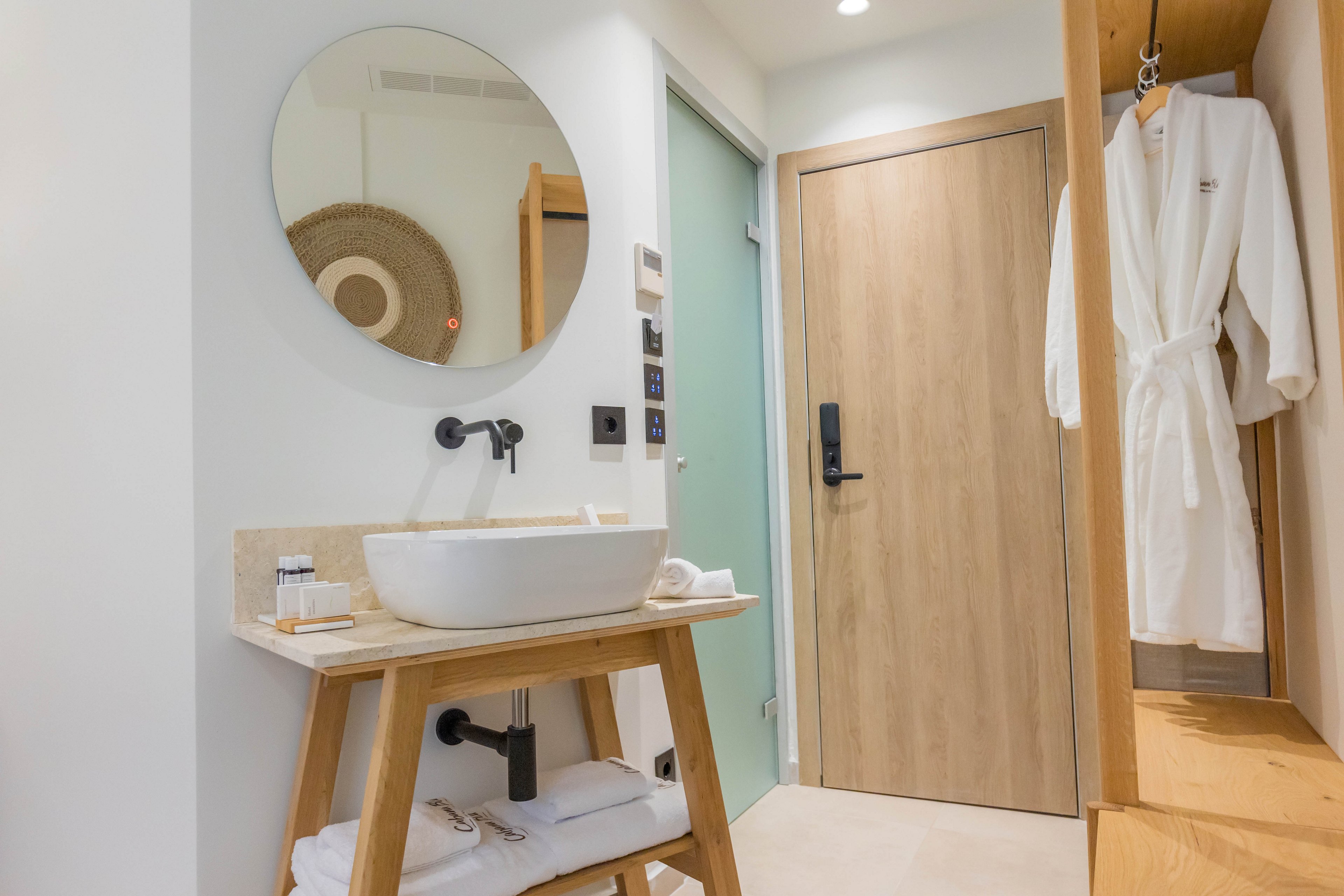 Cabana Blu Hotel & Suites