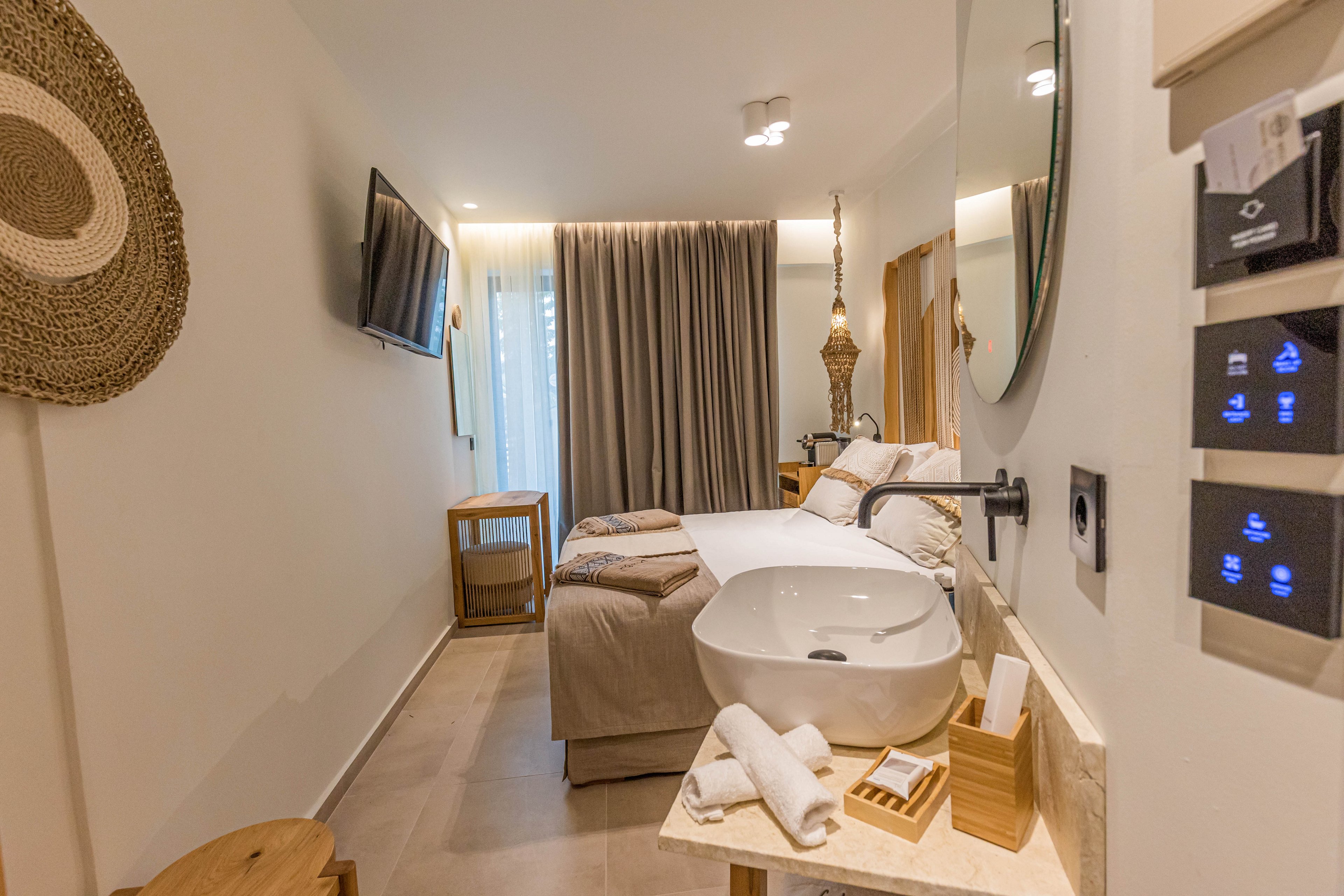 Cabana Blu Hotel & Suites