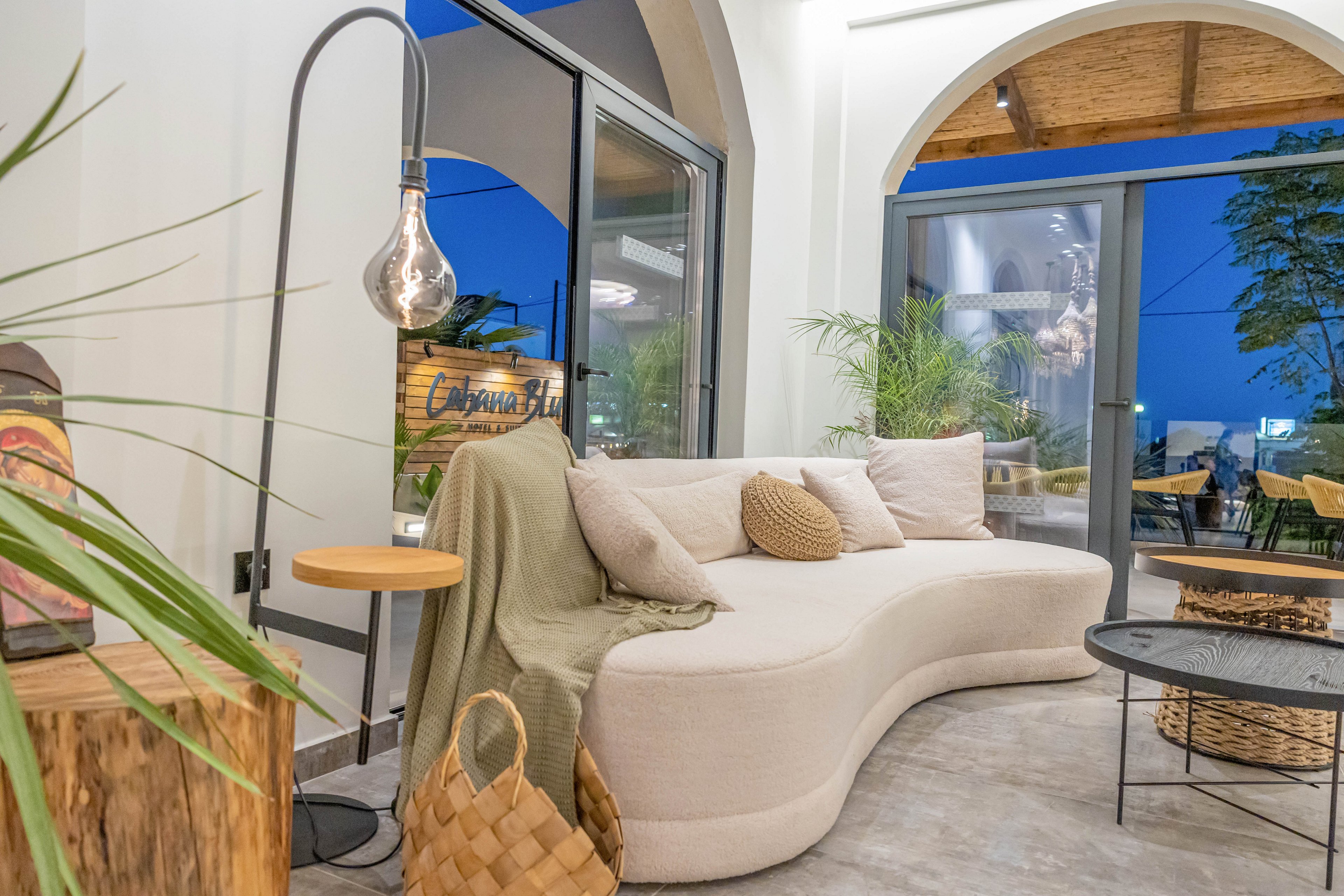 Cabana Blu Hotel & Suites