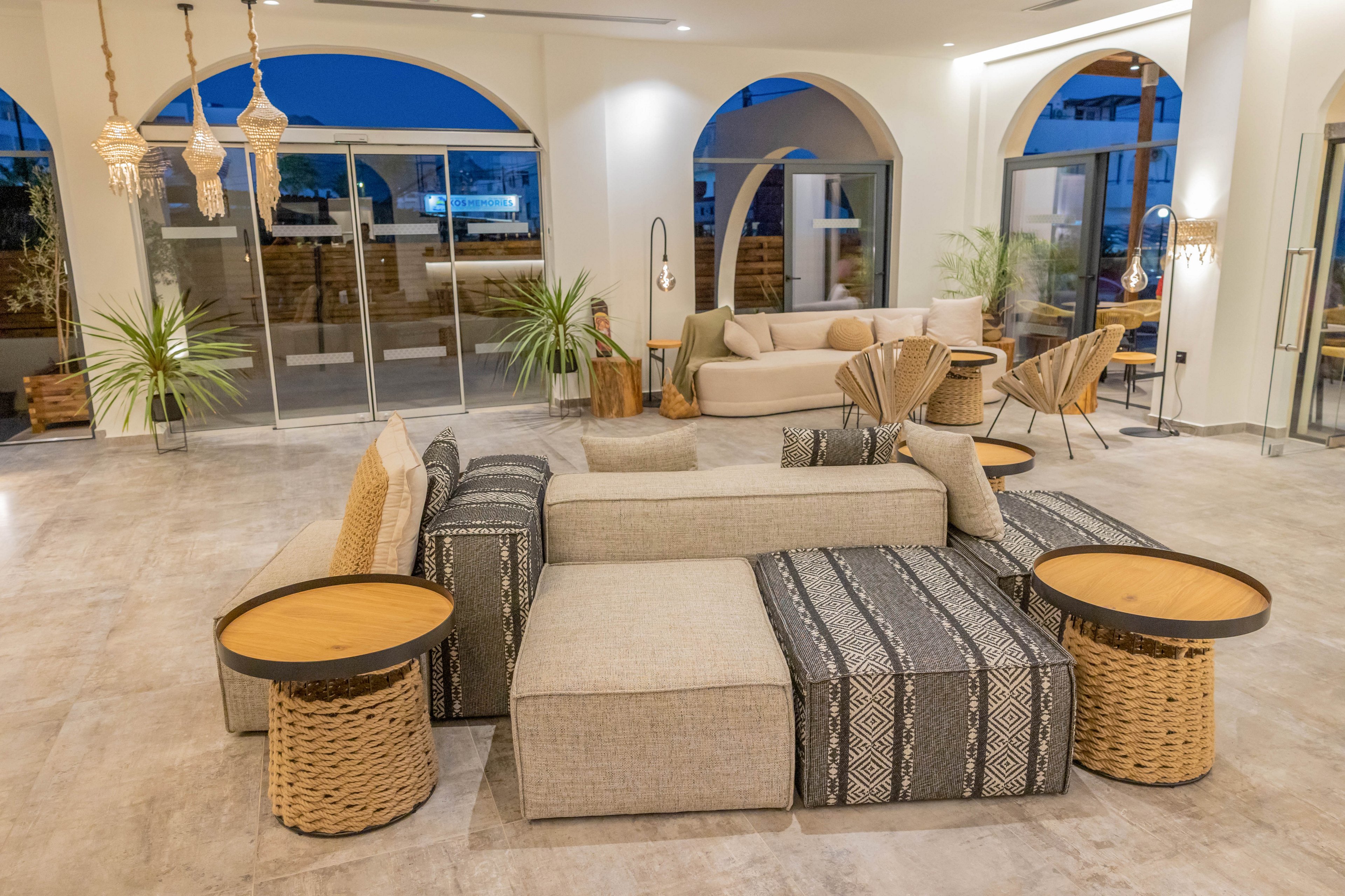 Cabana Blu Hotel & Suites