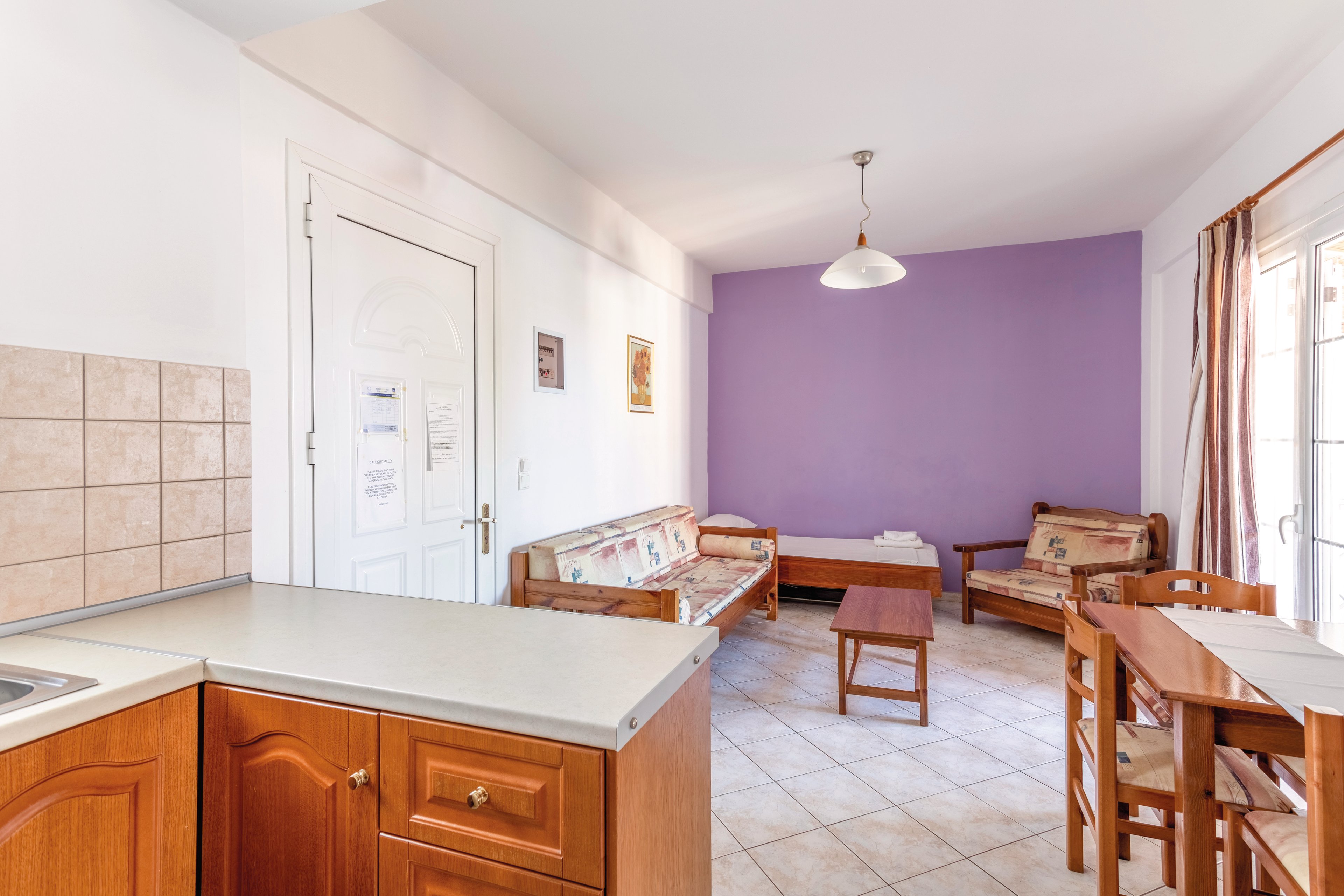 Aiolos Hotel Apartments