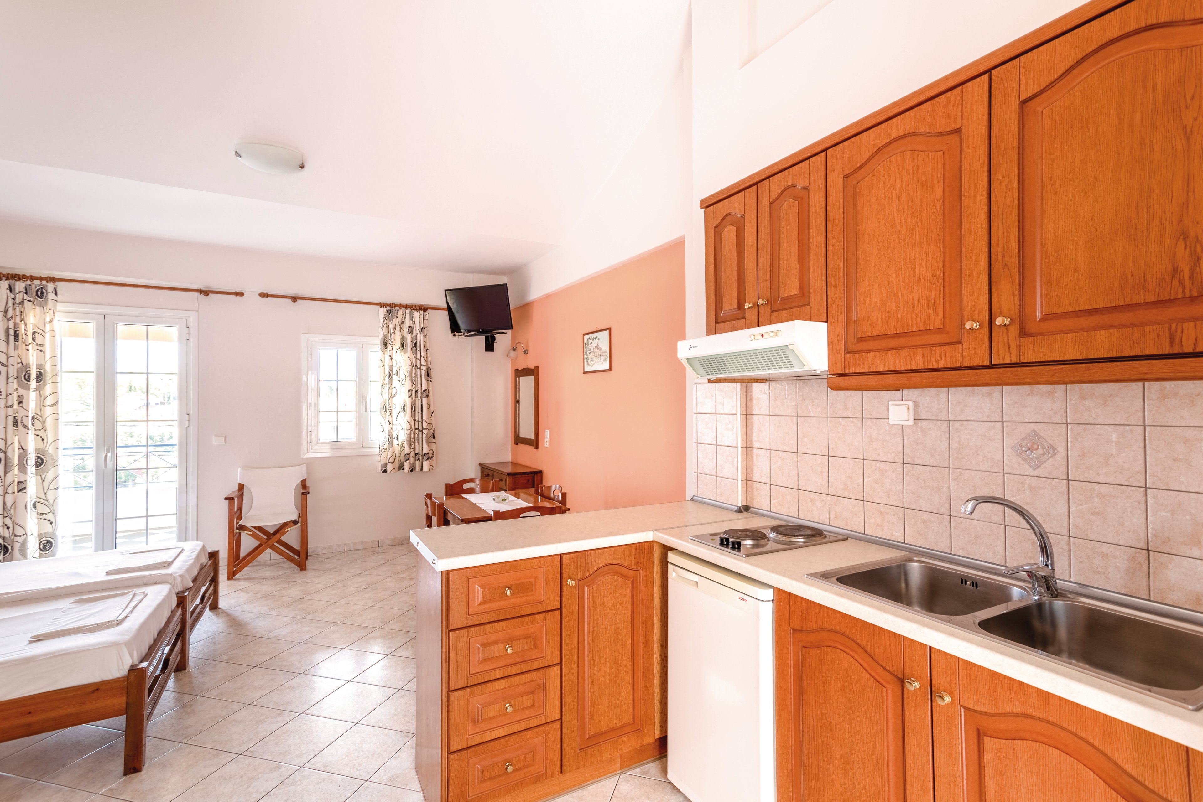 Aiolos Hotel Apartments