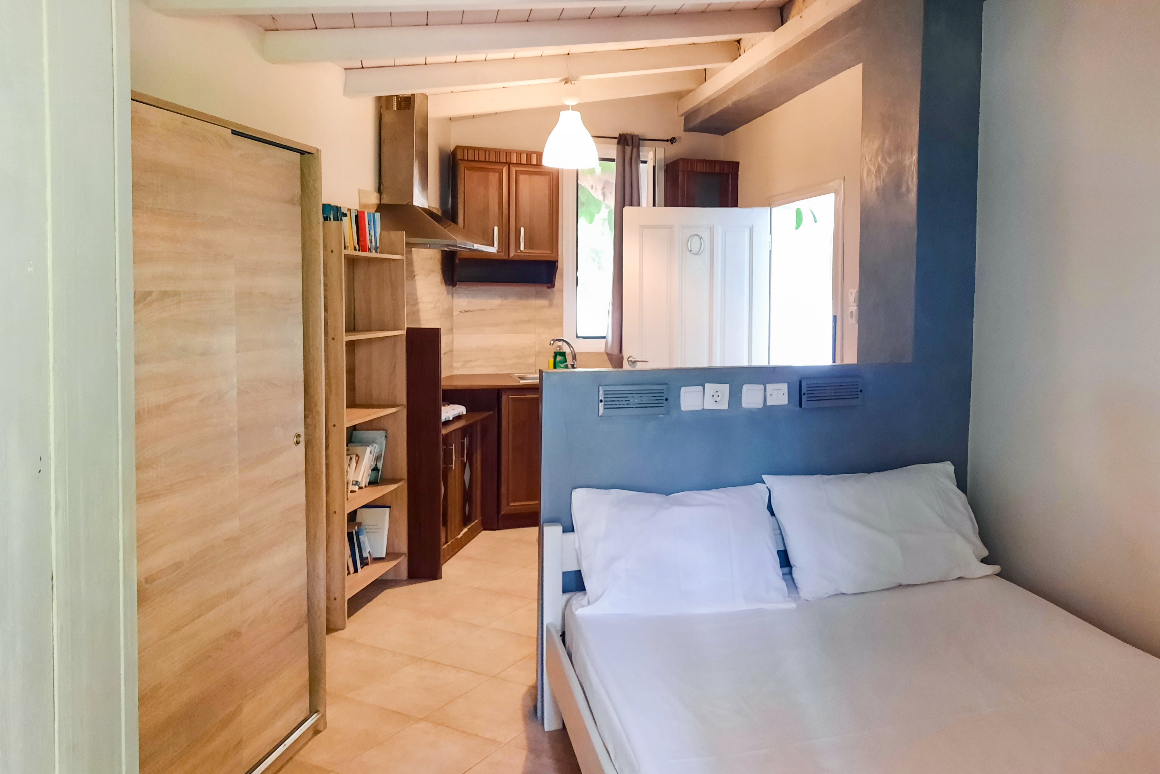 Potamaki Studios & Apartments