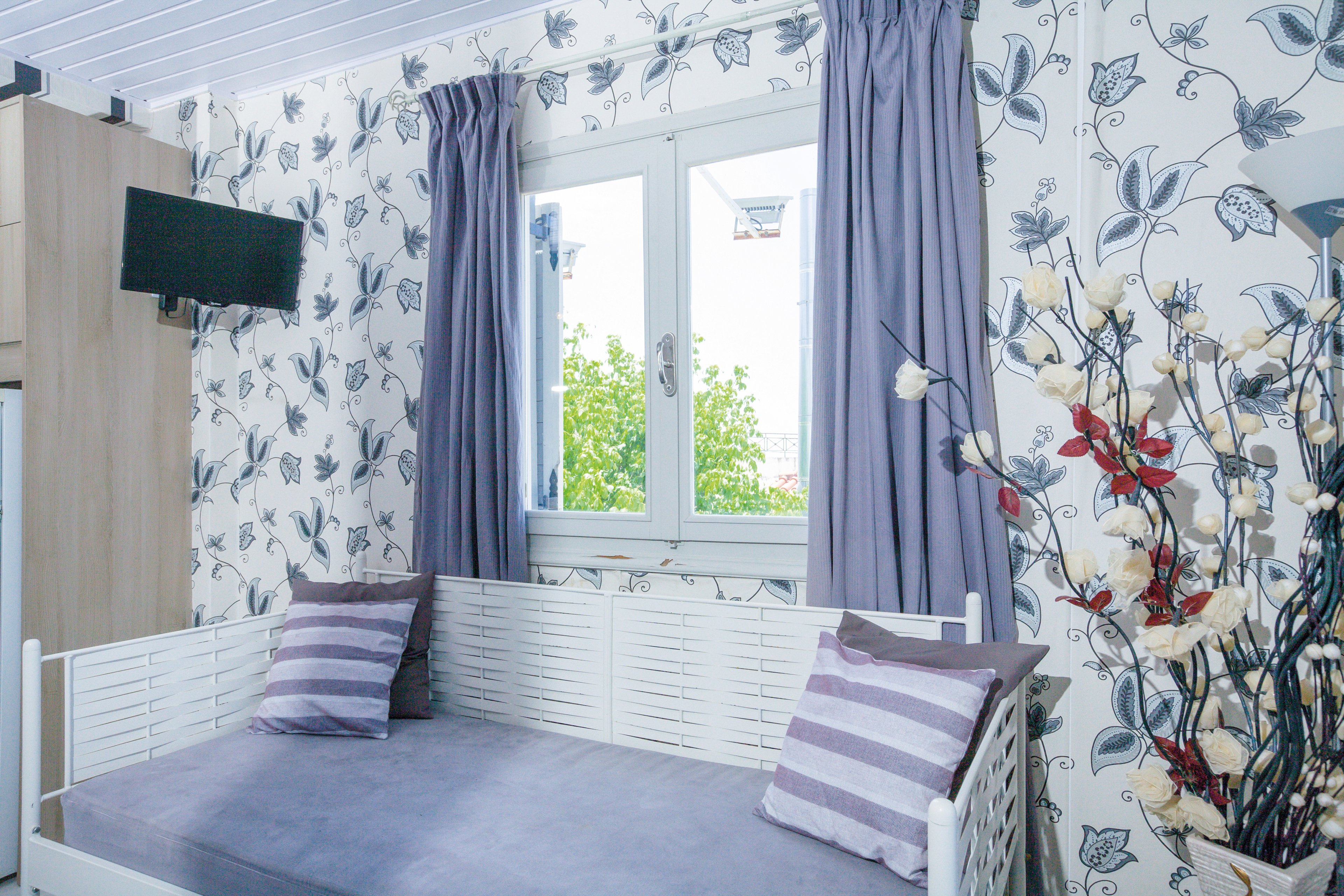 Potamaki Studios & Apartments