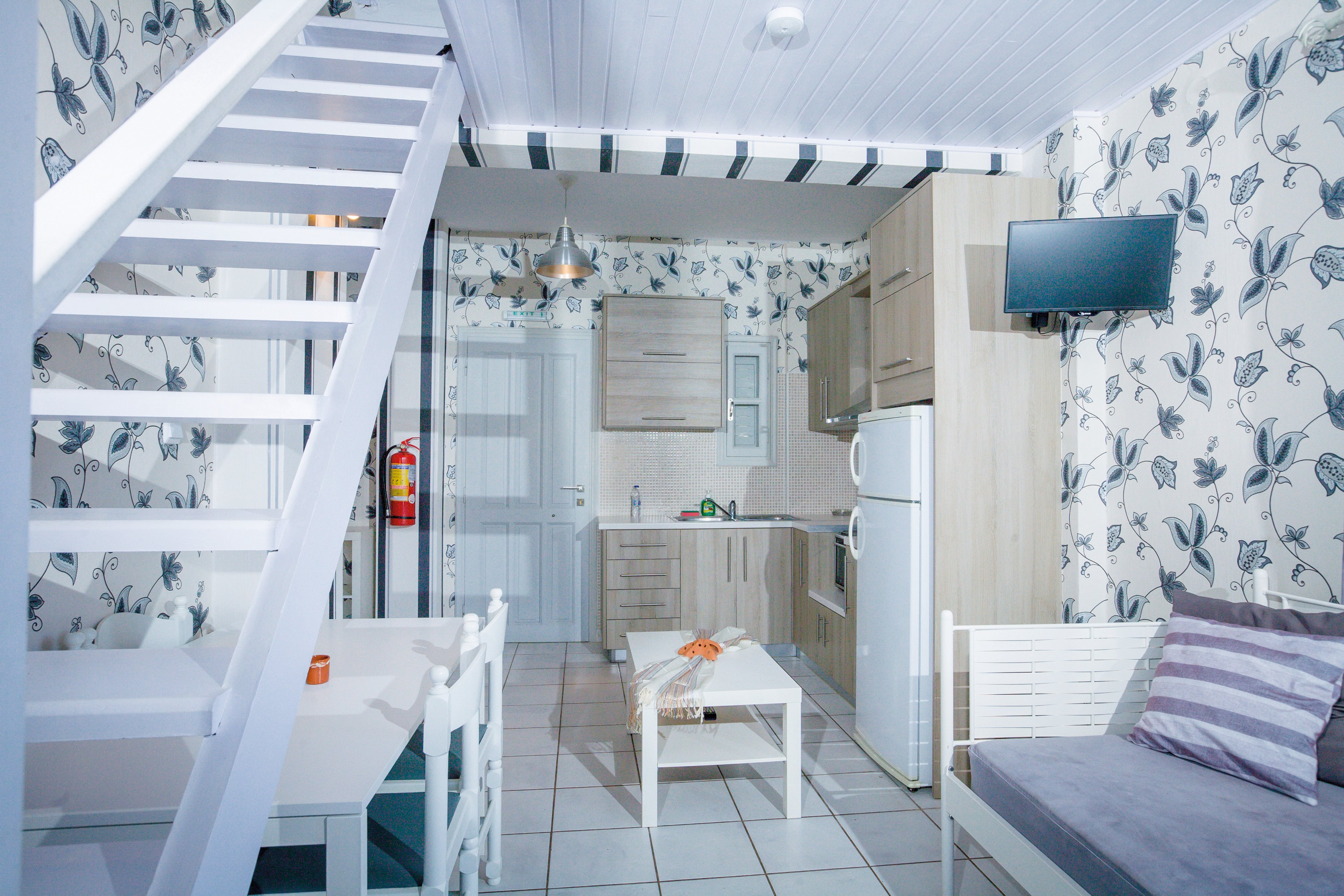 Potamaki Studios & Apartments