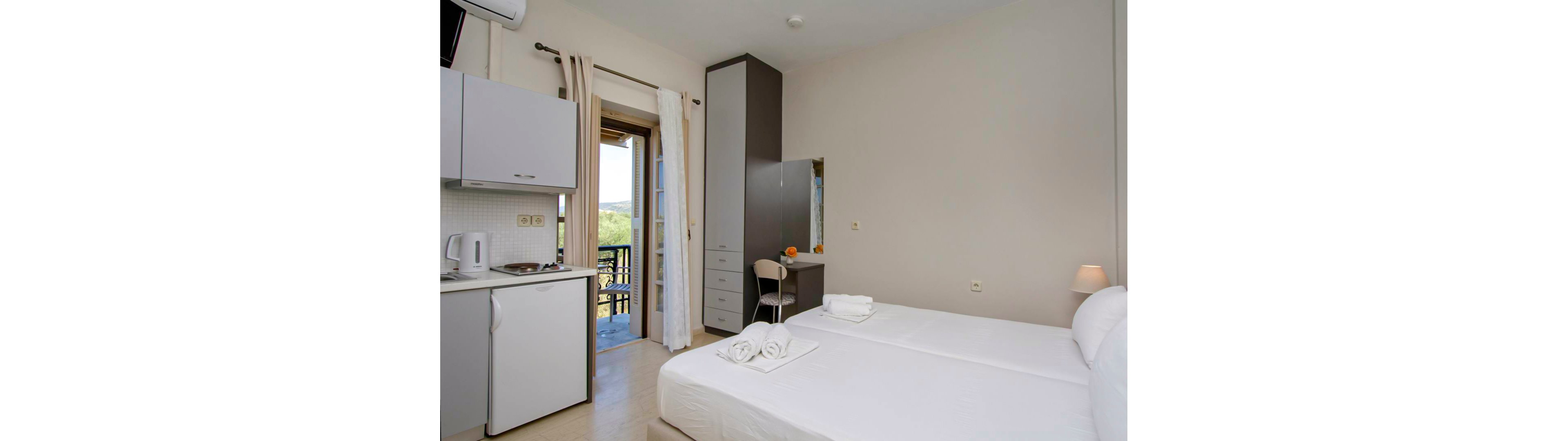 Nikas Rooms and Apartments