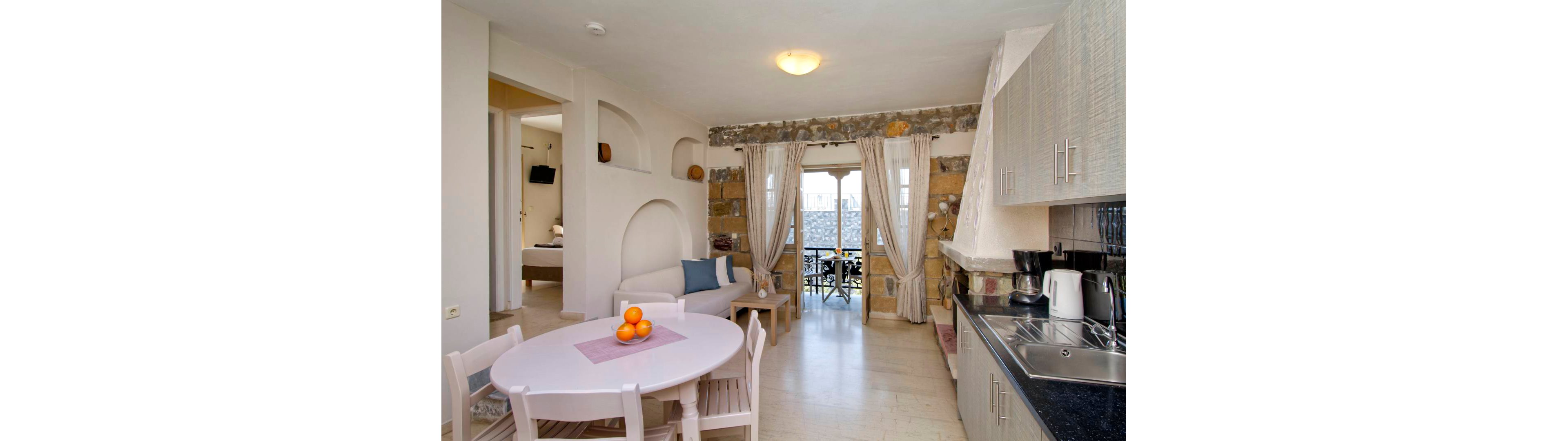 Nikas Rooms and Apartments