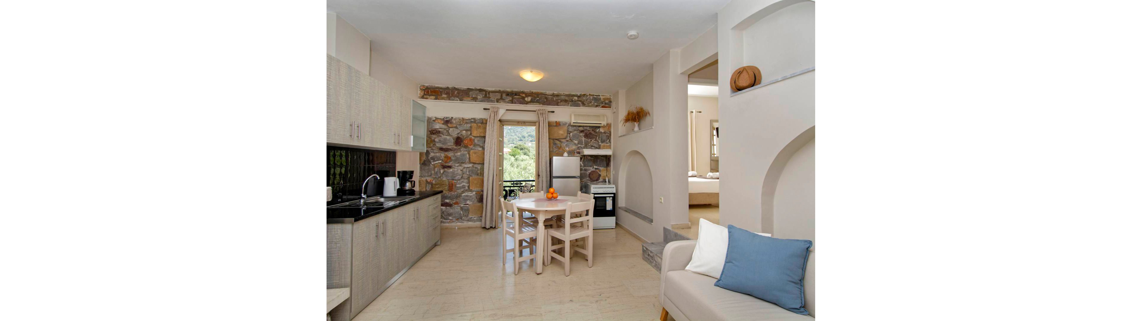 Nikas Rooms and Apartments