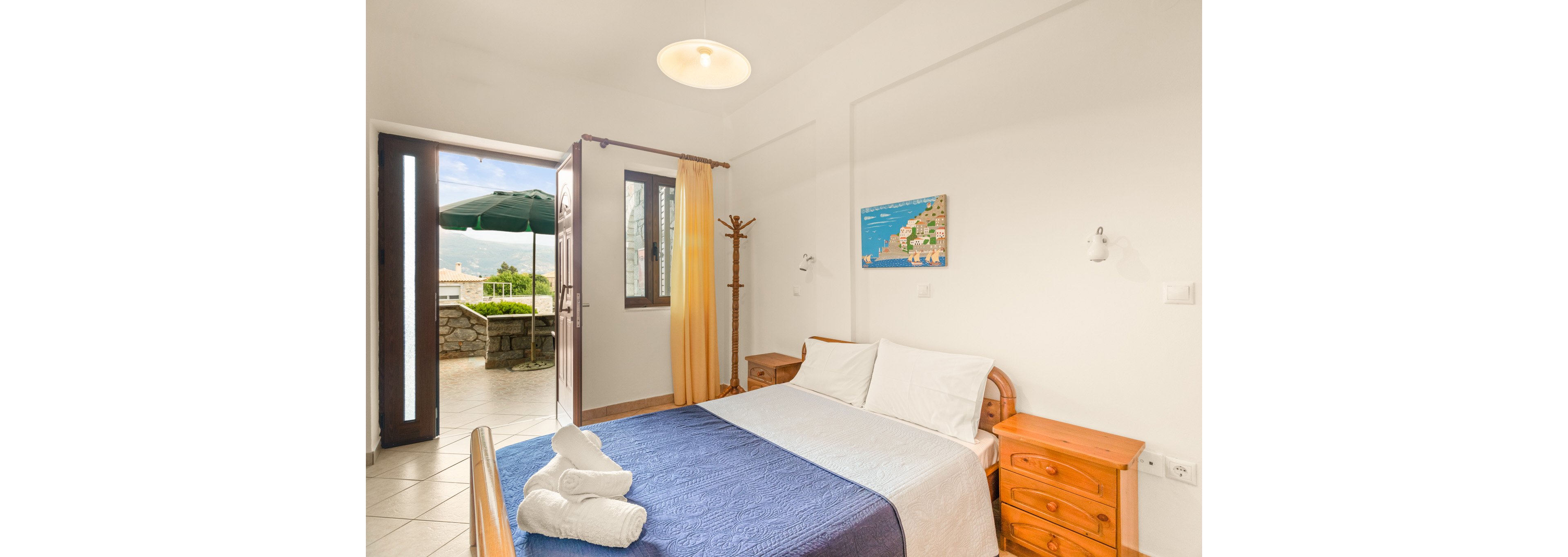 Manivrahos Studios & Apartments