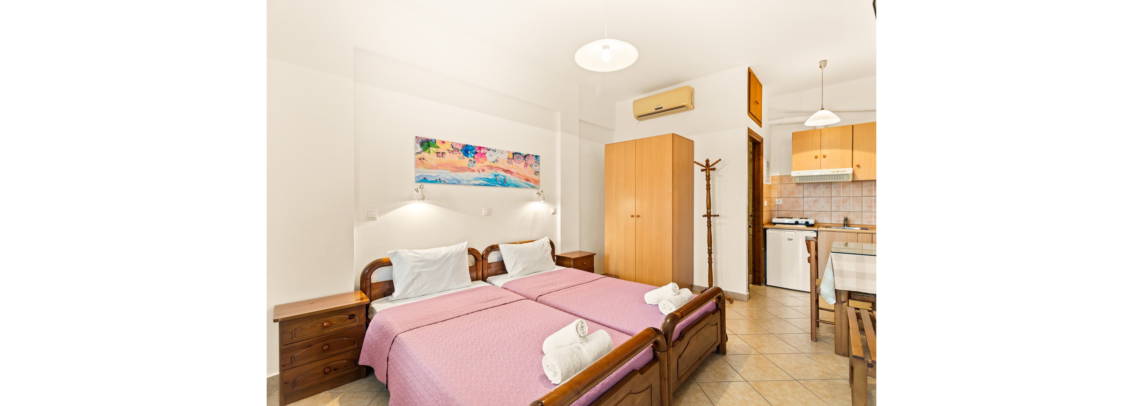 Manivrahos Studios & Apartments