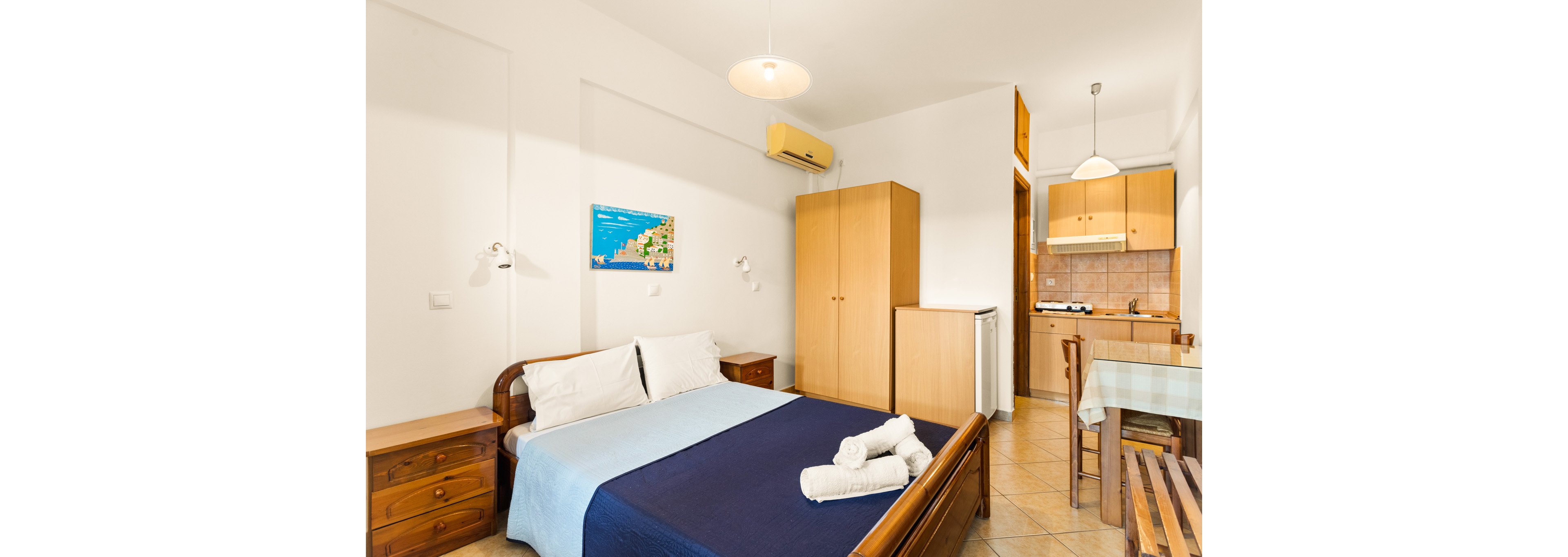 Manivrahos Studios & Apartments