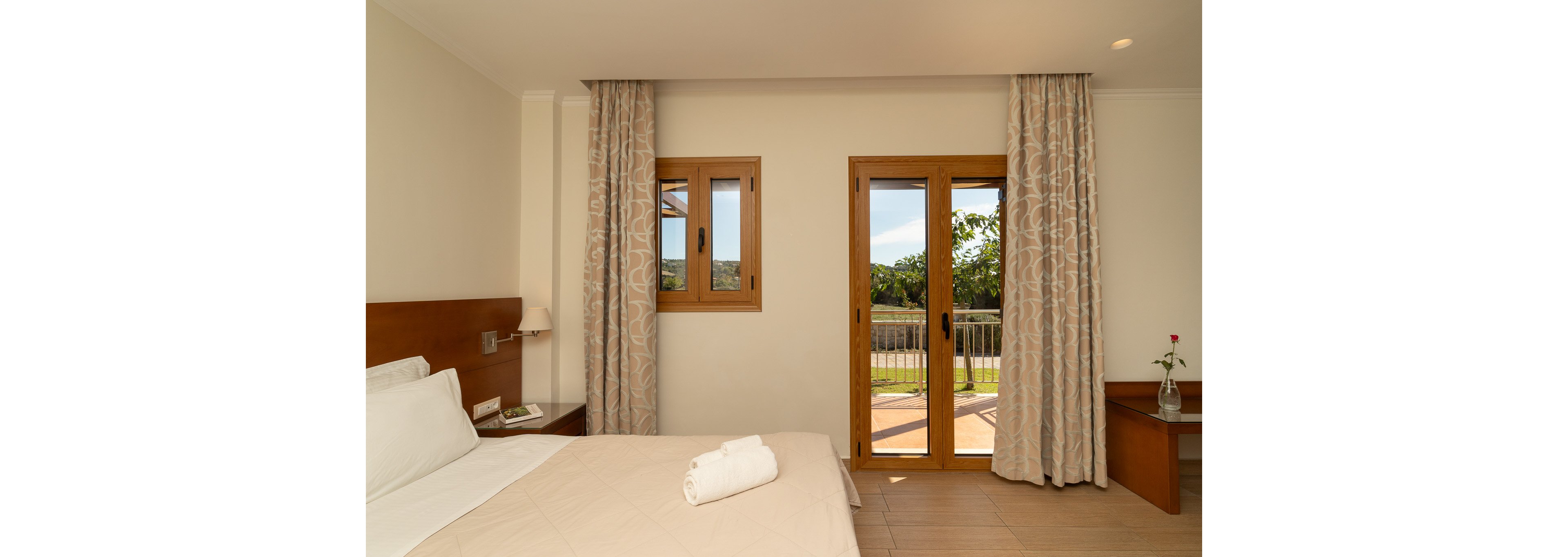 Niriides Villas Hotel