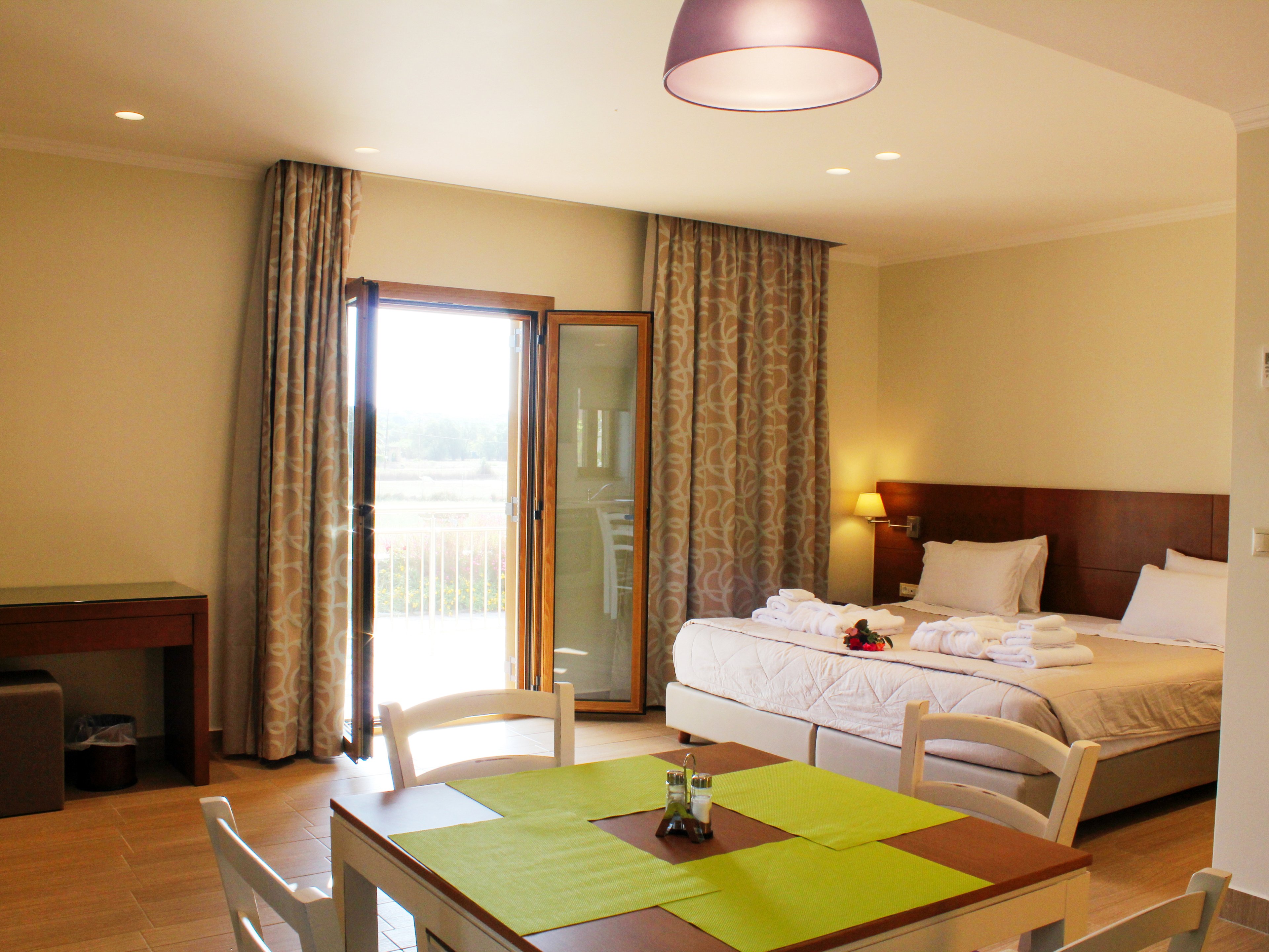 Niriides Villas Hotel