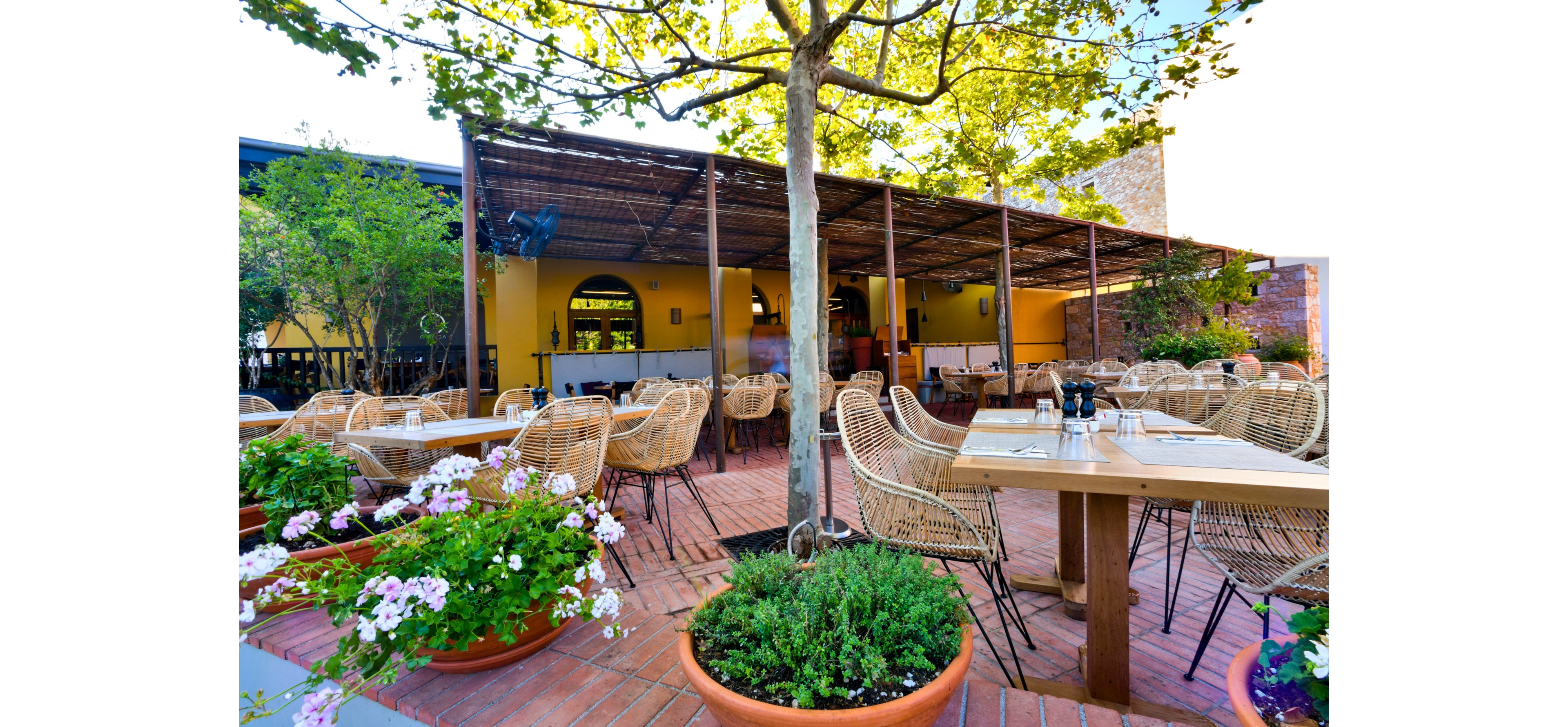 The Romanos a Luxury Collection Resort