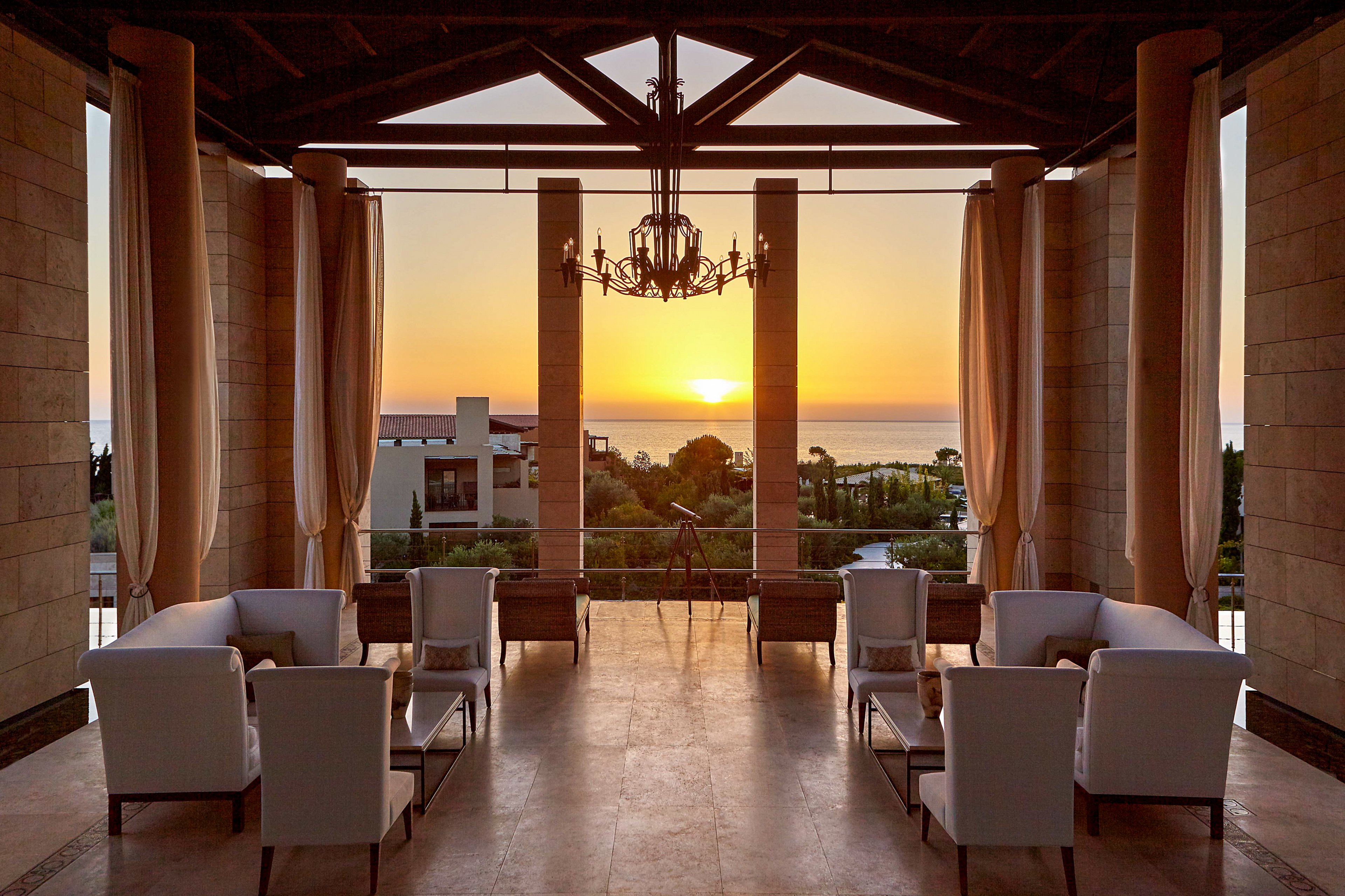 The Romanos a Luxury Collection Resort