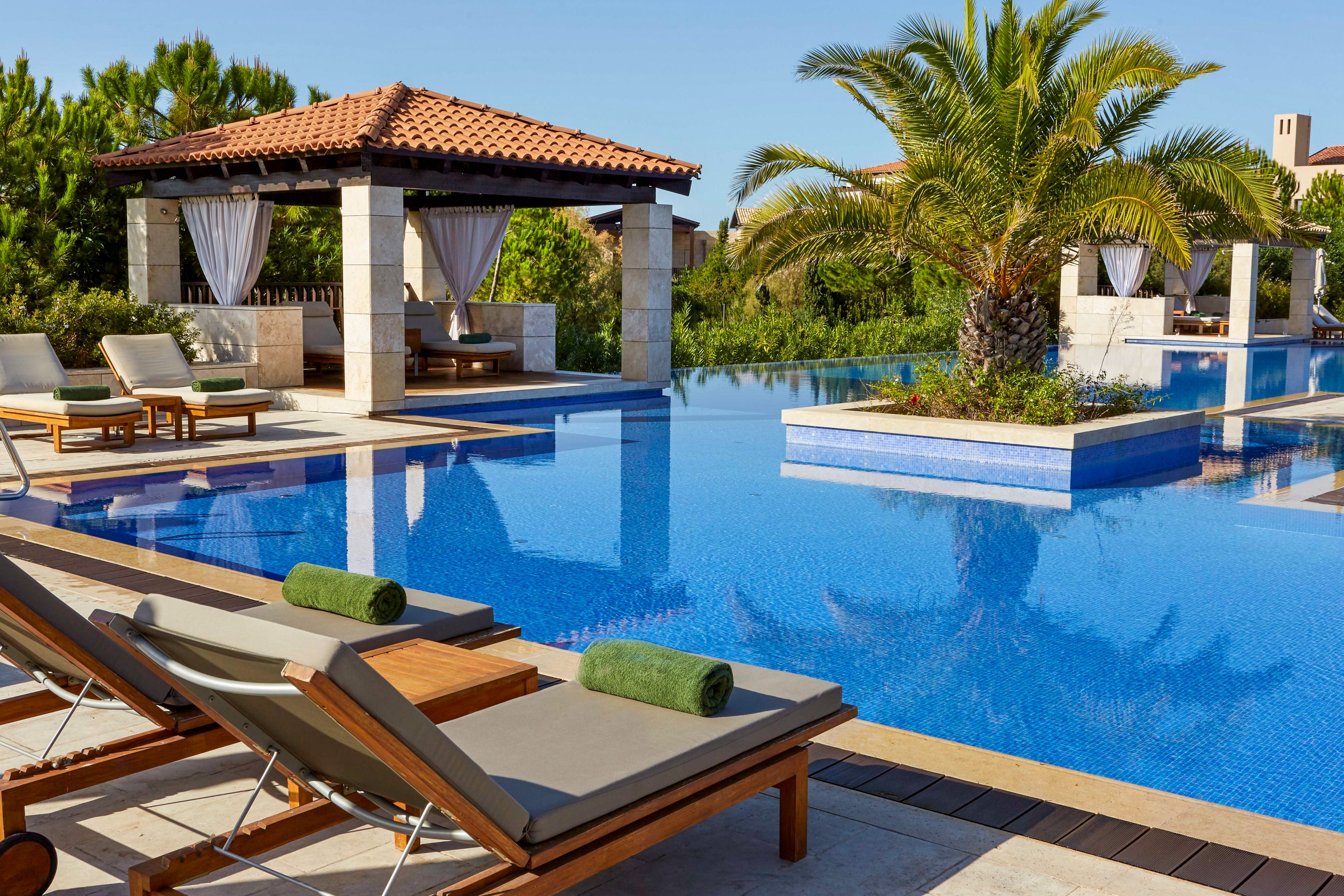 The Romanos a Luxury Collection Resort