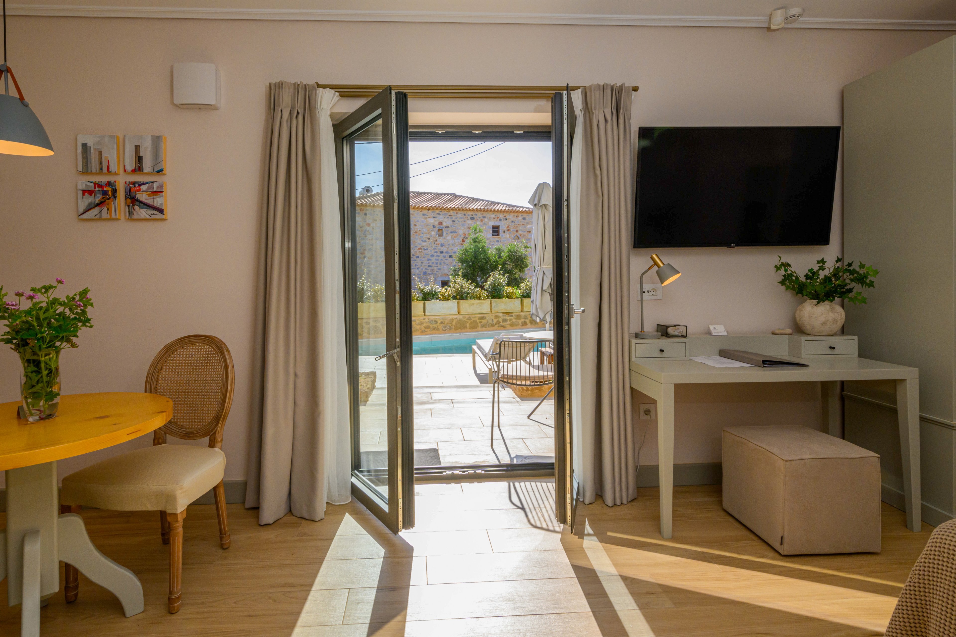 Kannas Mani Luxury Suites