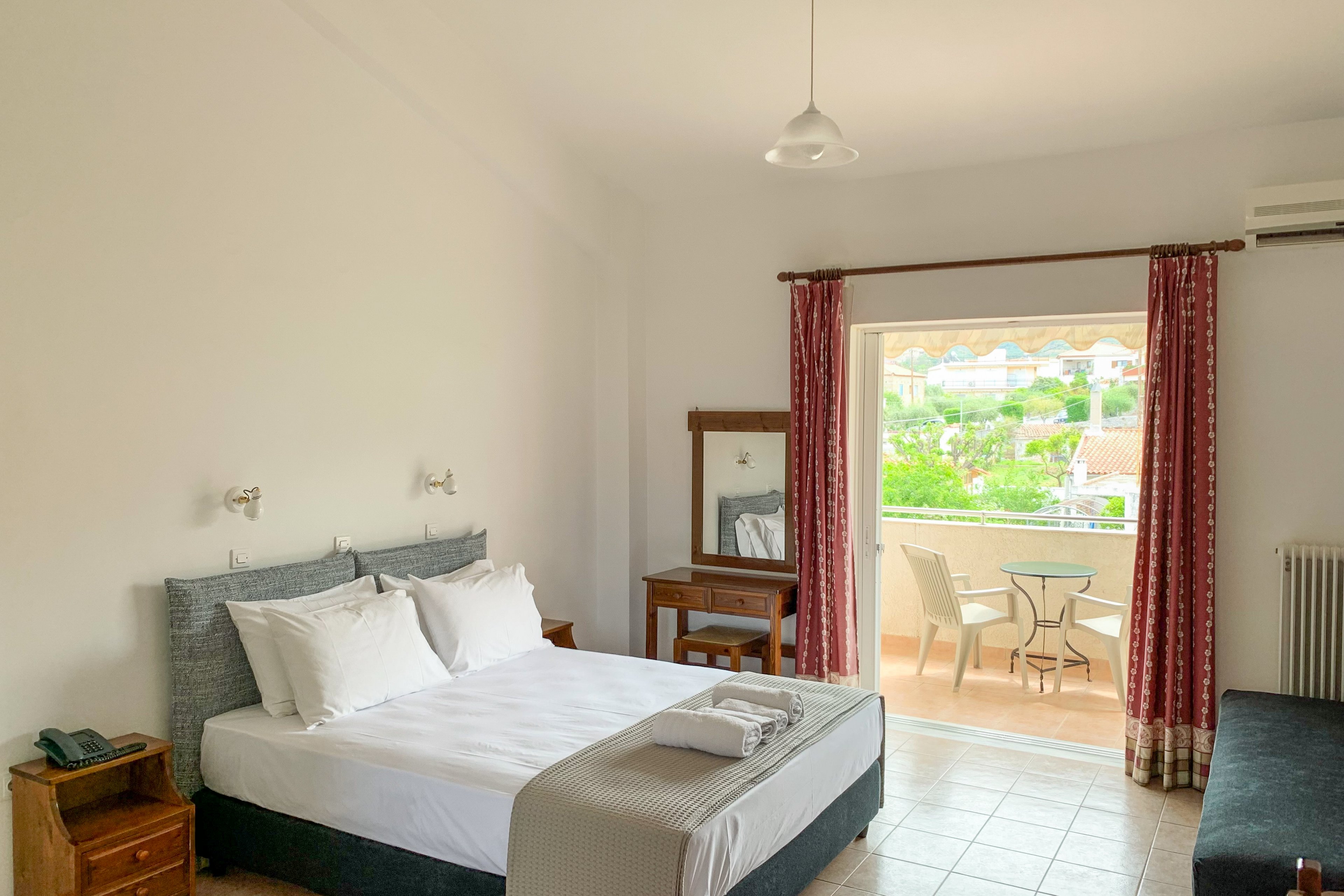 Villa Kosta Hotel & Apartments