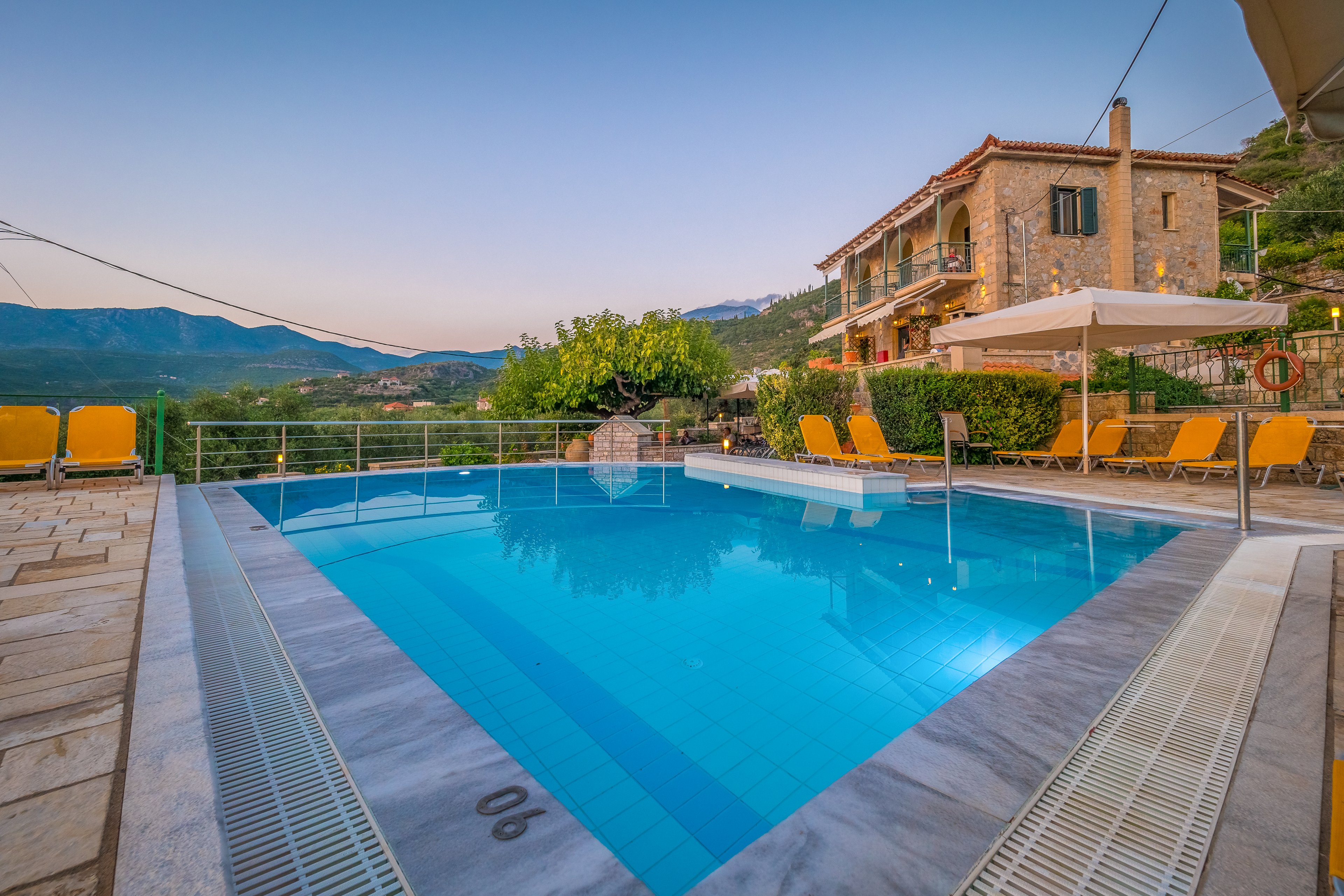 Palataki Apartments and Studios