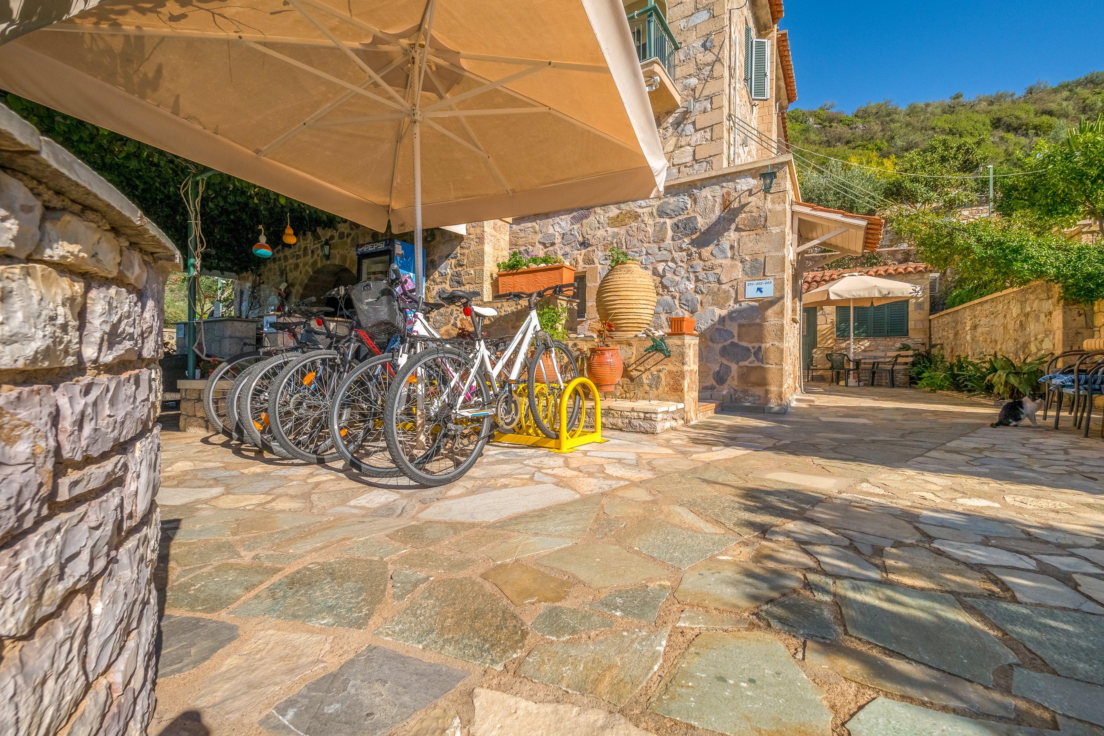 Palataki Apartments and Studios