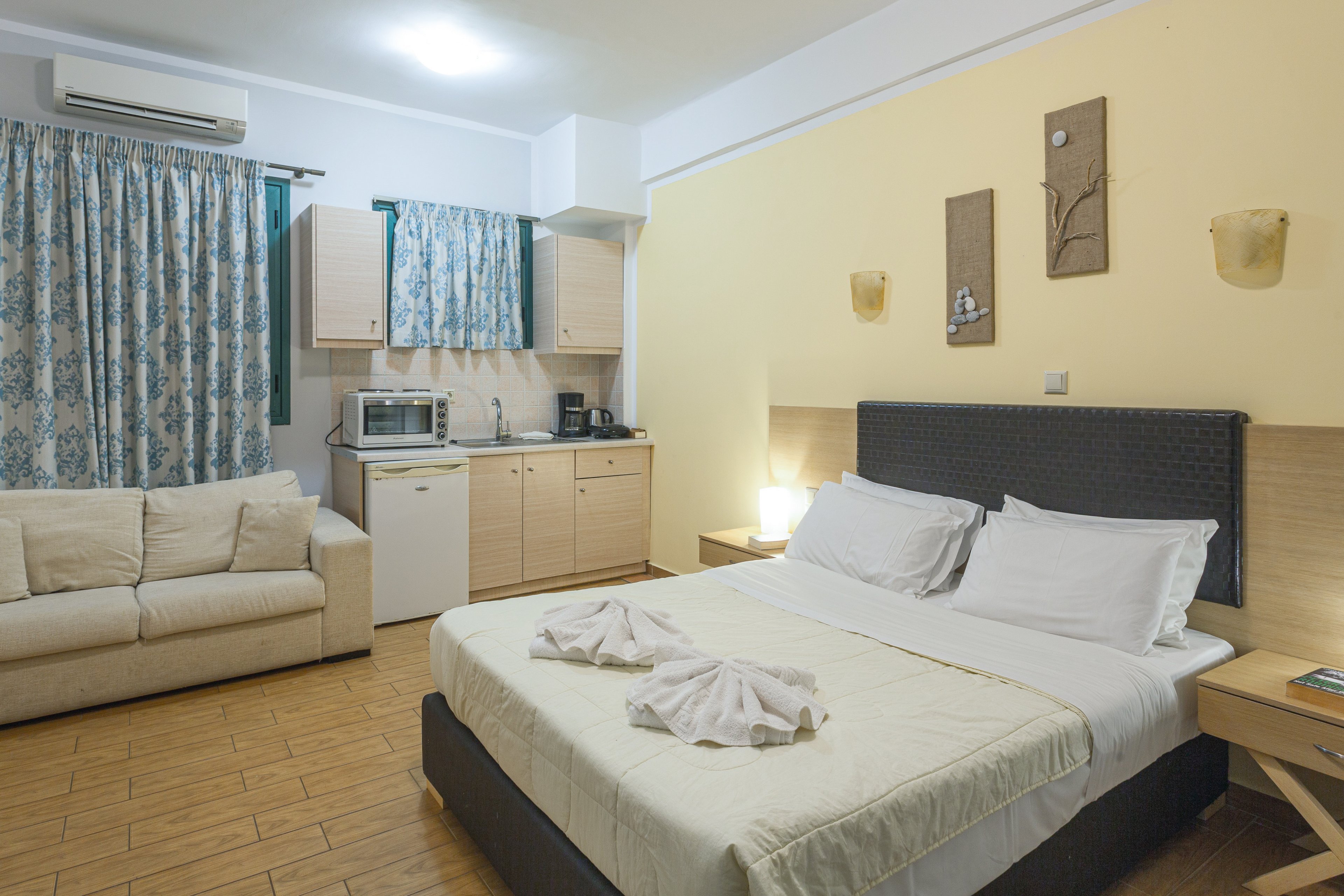 Palataki Apartments and Studios