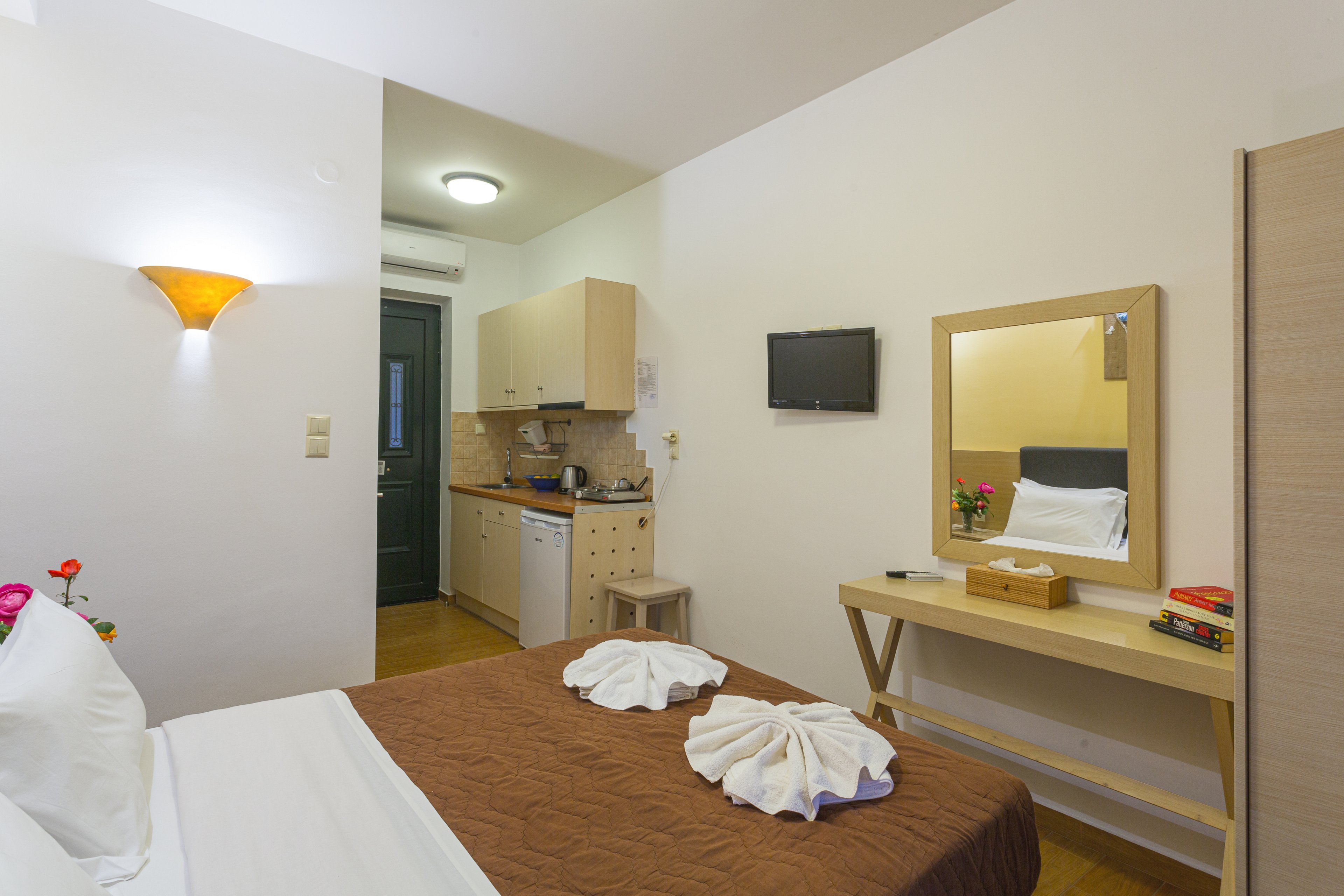 Palataki Apartments and Studios