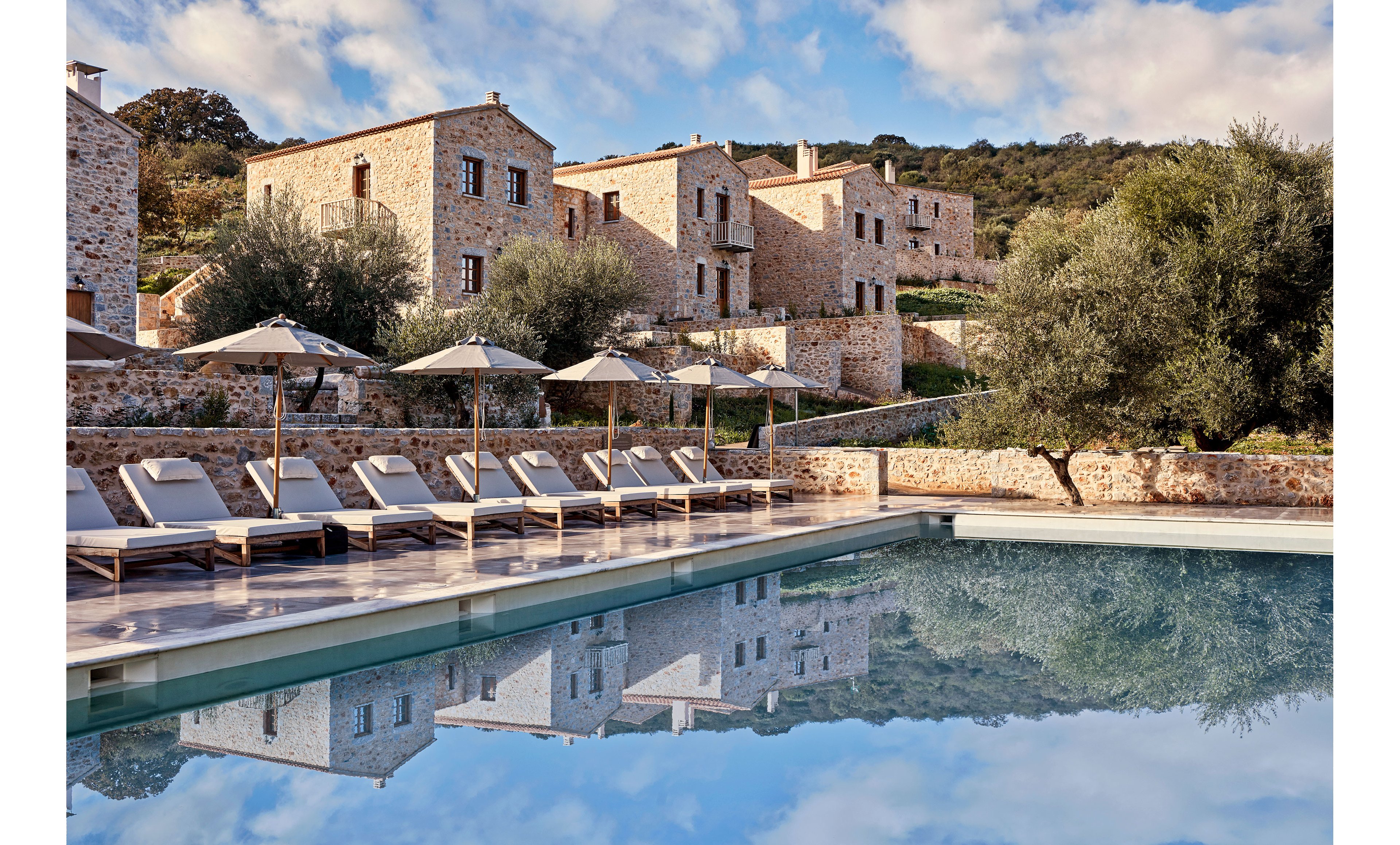 100 Rizes Luxury Sea Side Resort