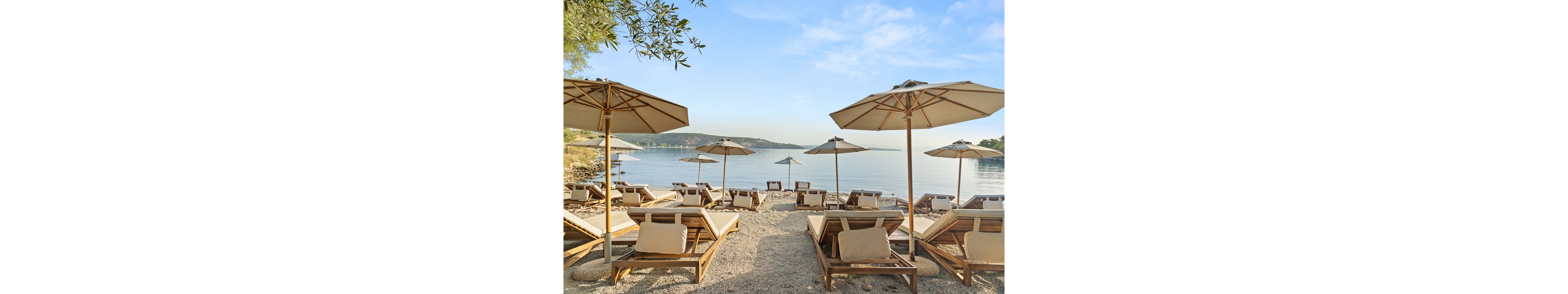 100 Rizes Luxury Sea Side Resort