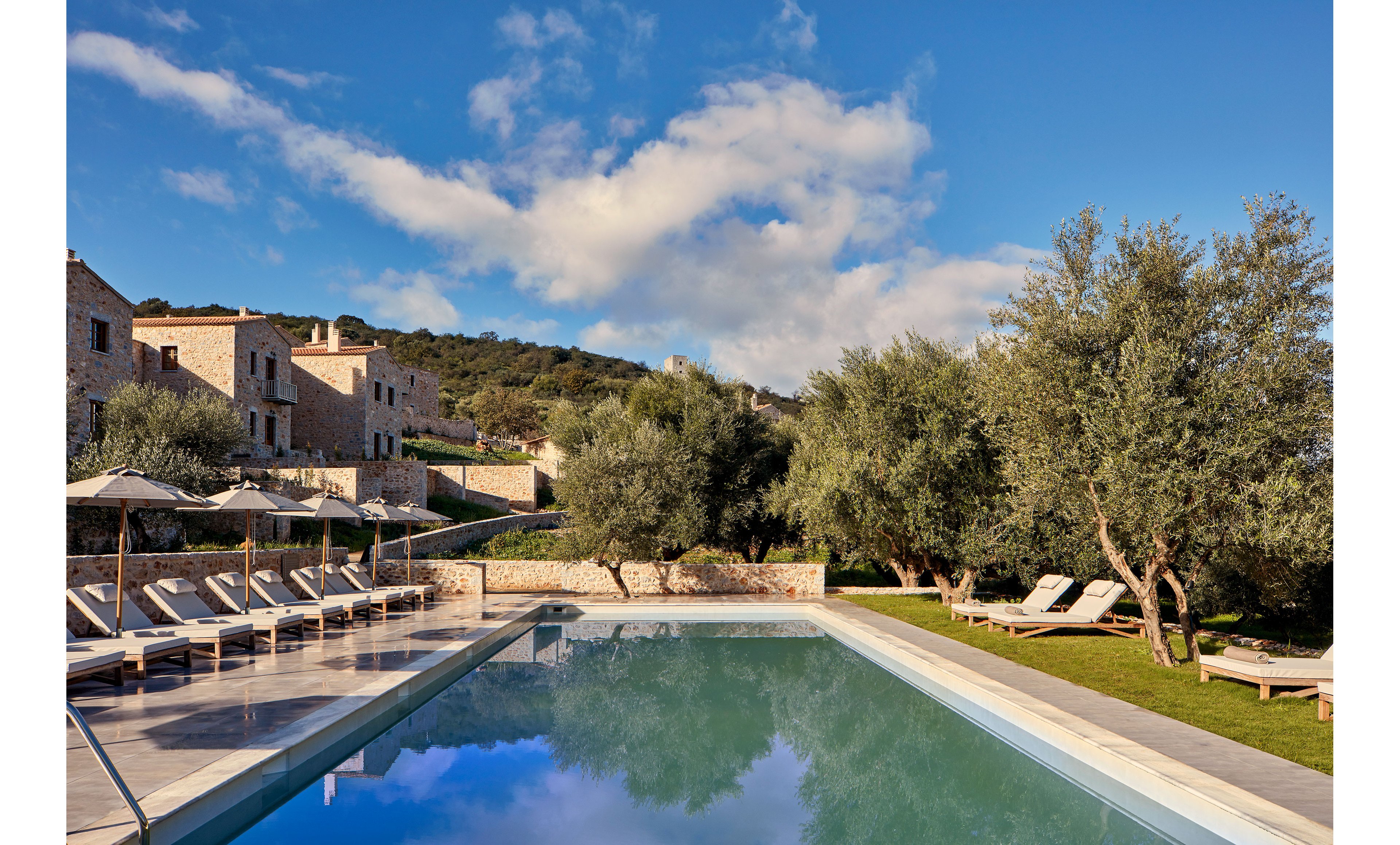 100 Rizes Luxury Sea Side Resort