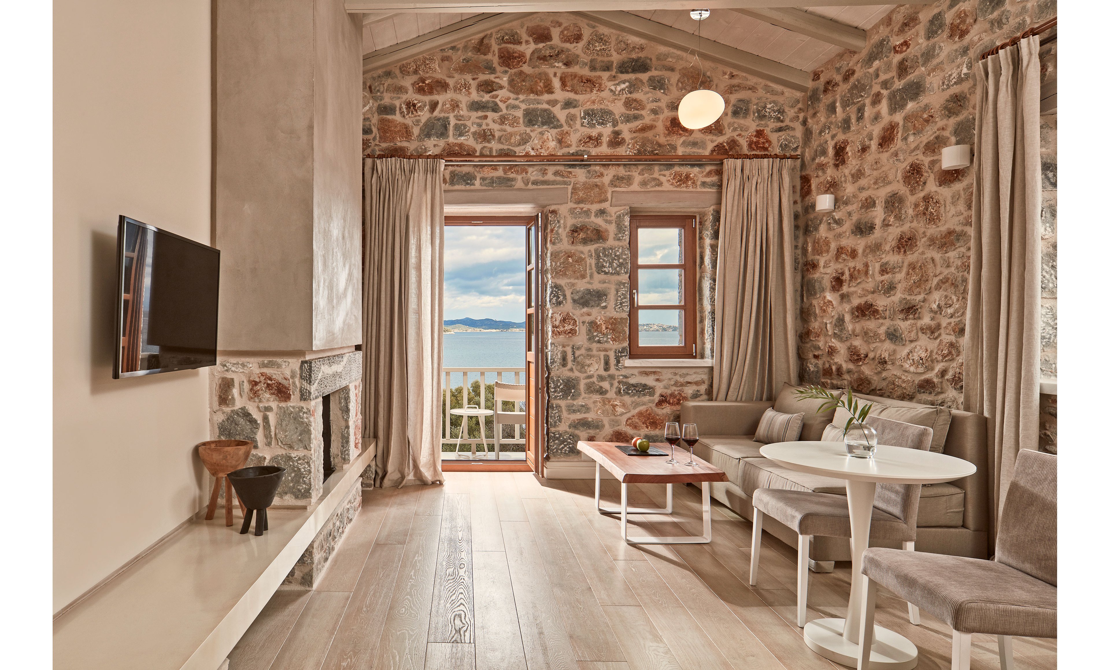 100 Rizes Luxury Sea Side Resort