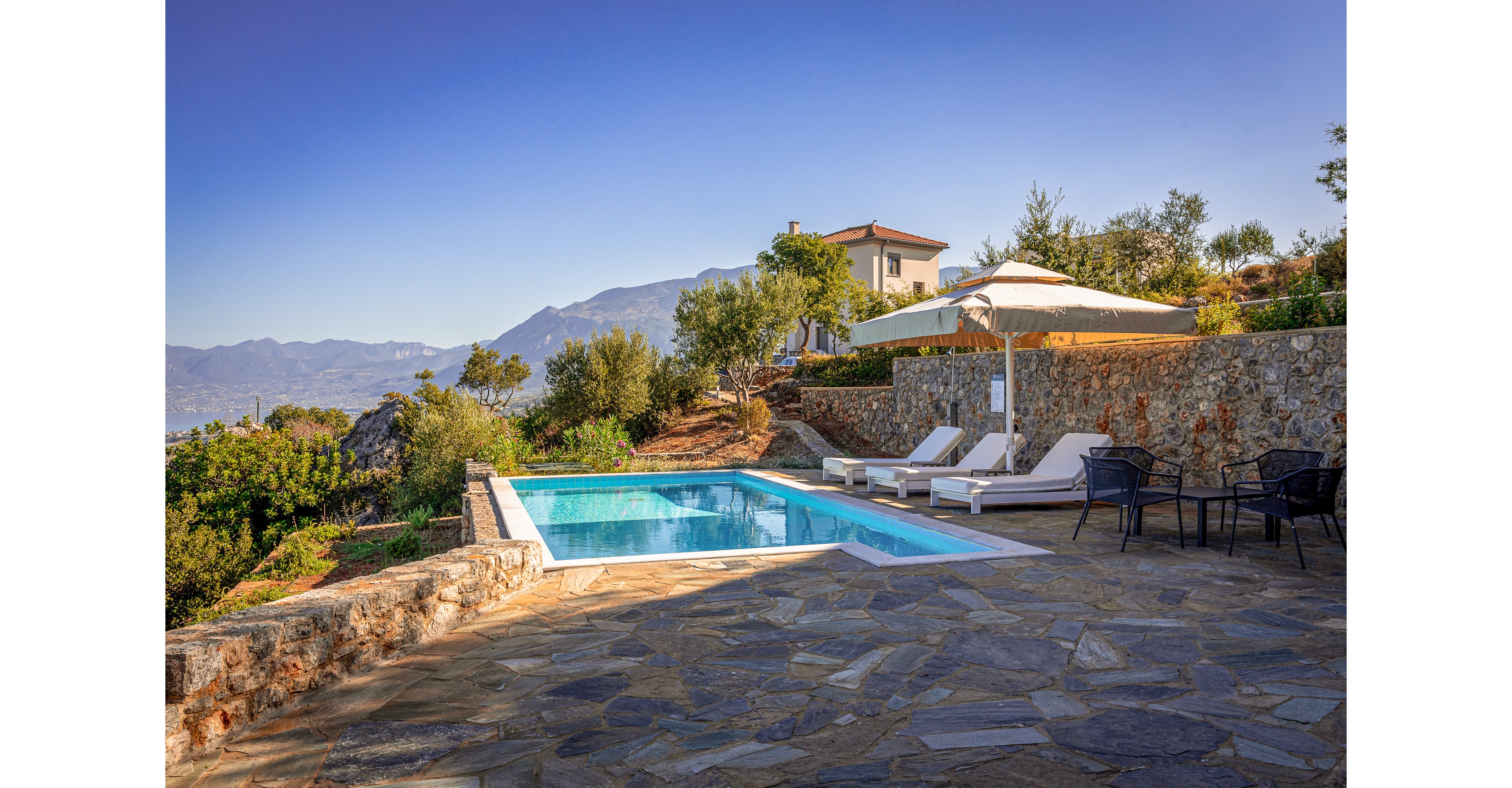 Searocks Exclusive Villas Resort