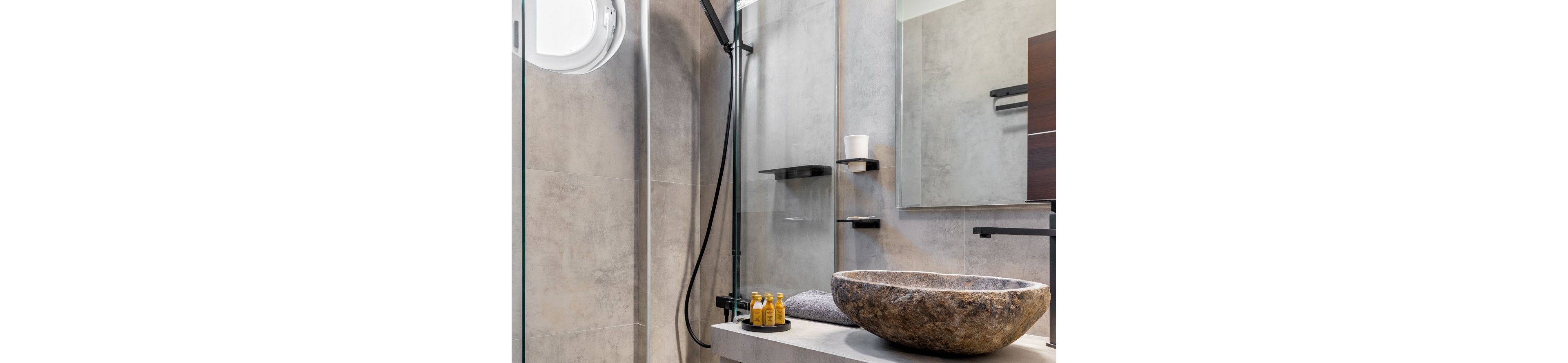 Kyparissia Diamond Suites