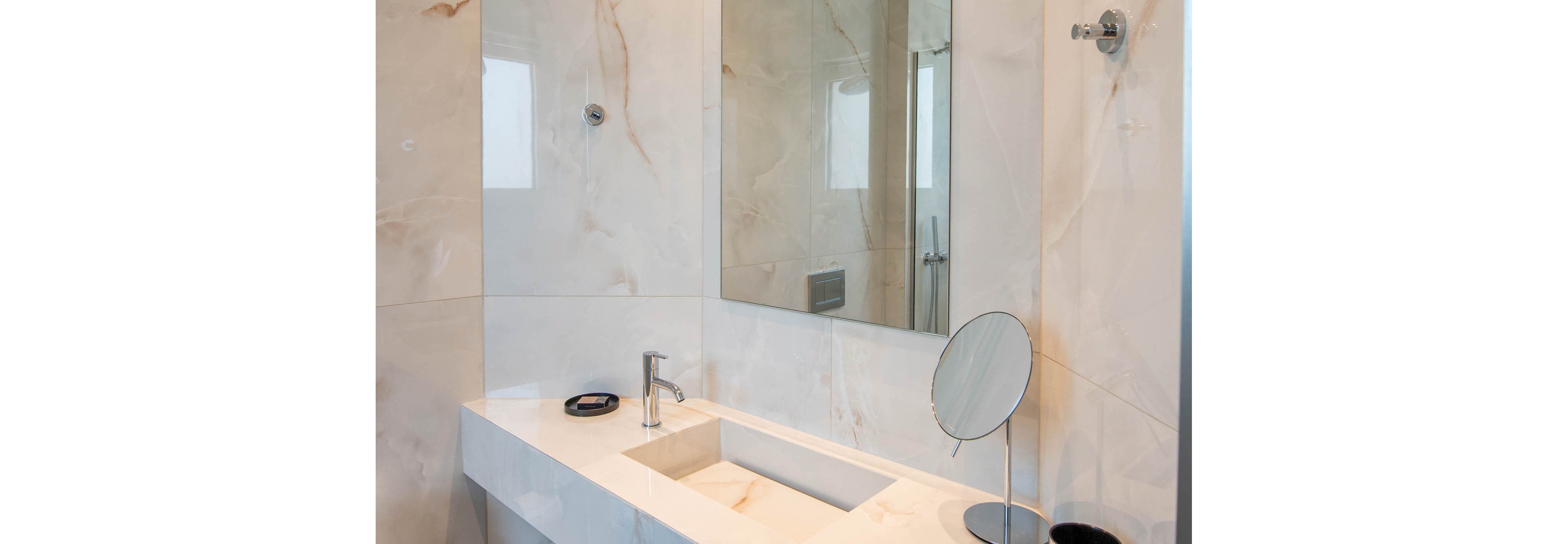 Kyparissia Diamond Suites
