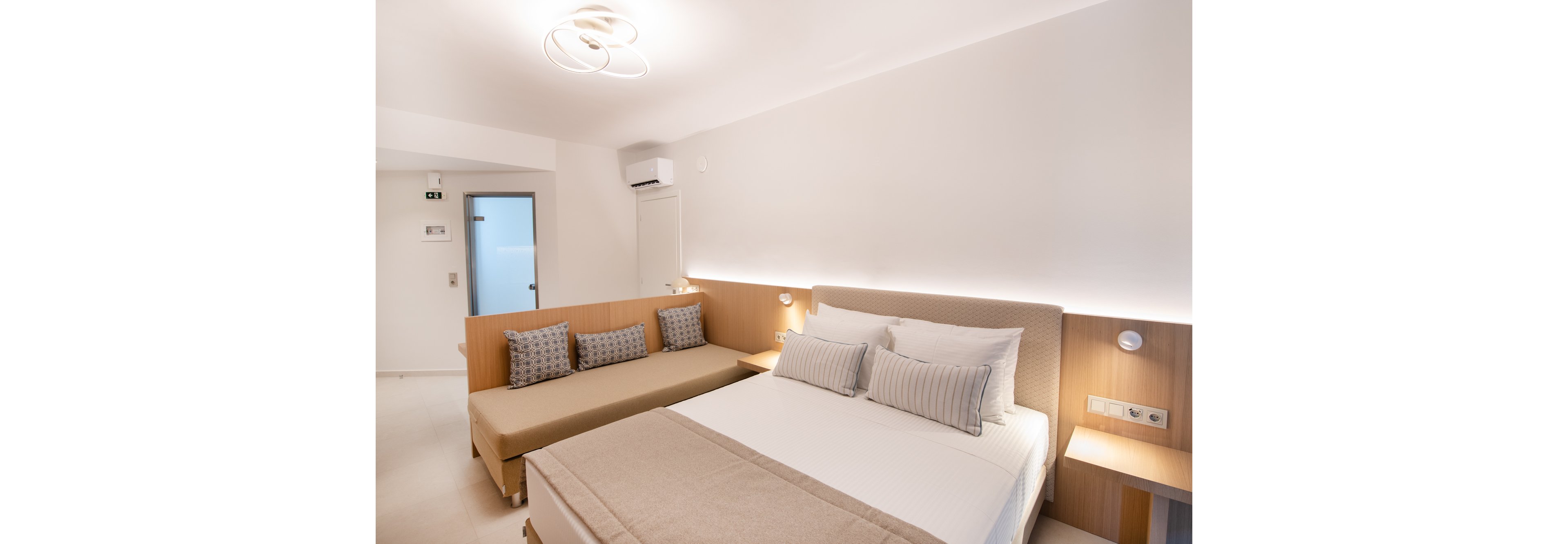 Kyparissia Diamond Suites