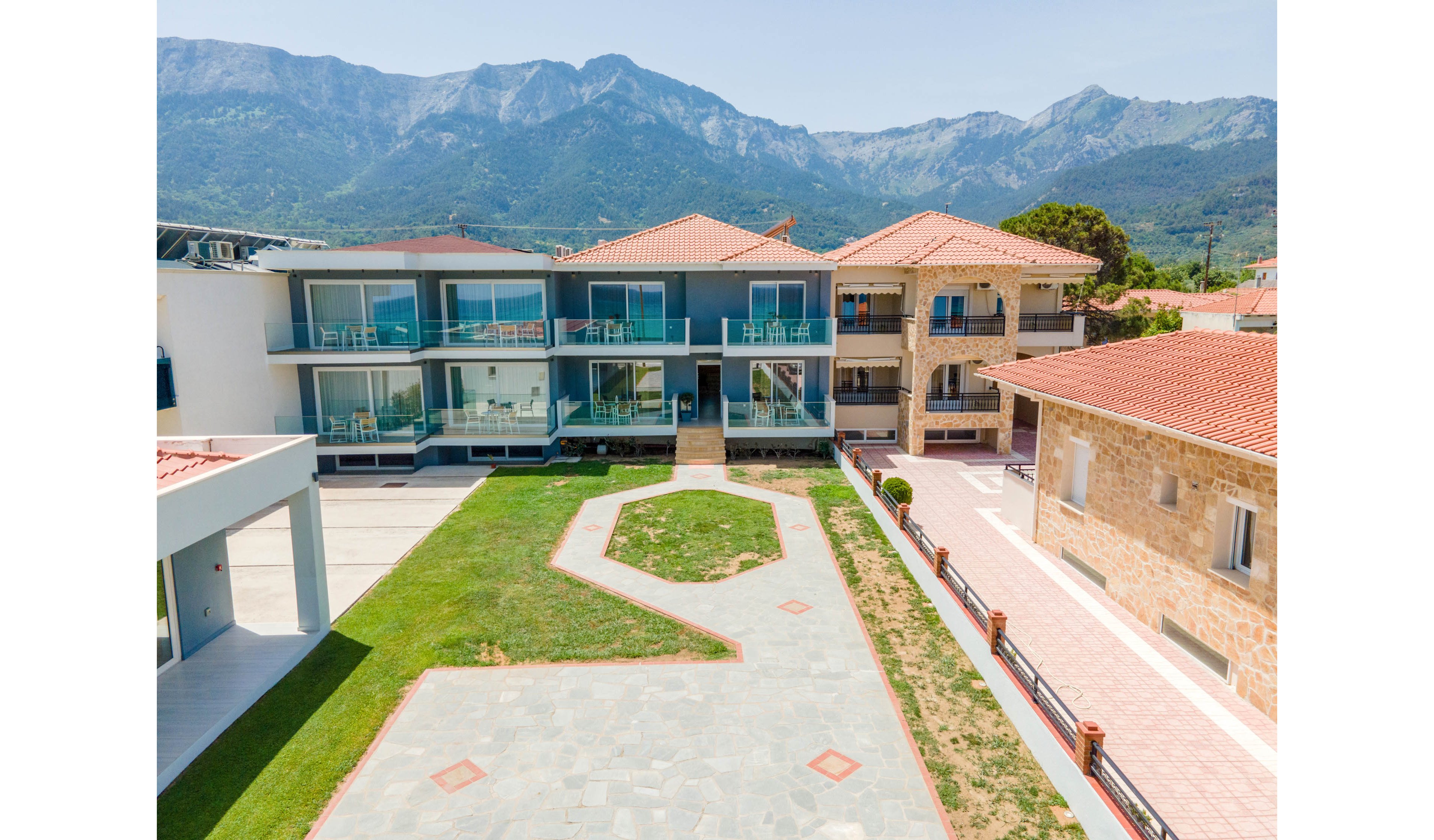 Sunrise Seaside Suites