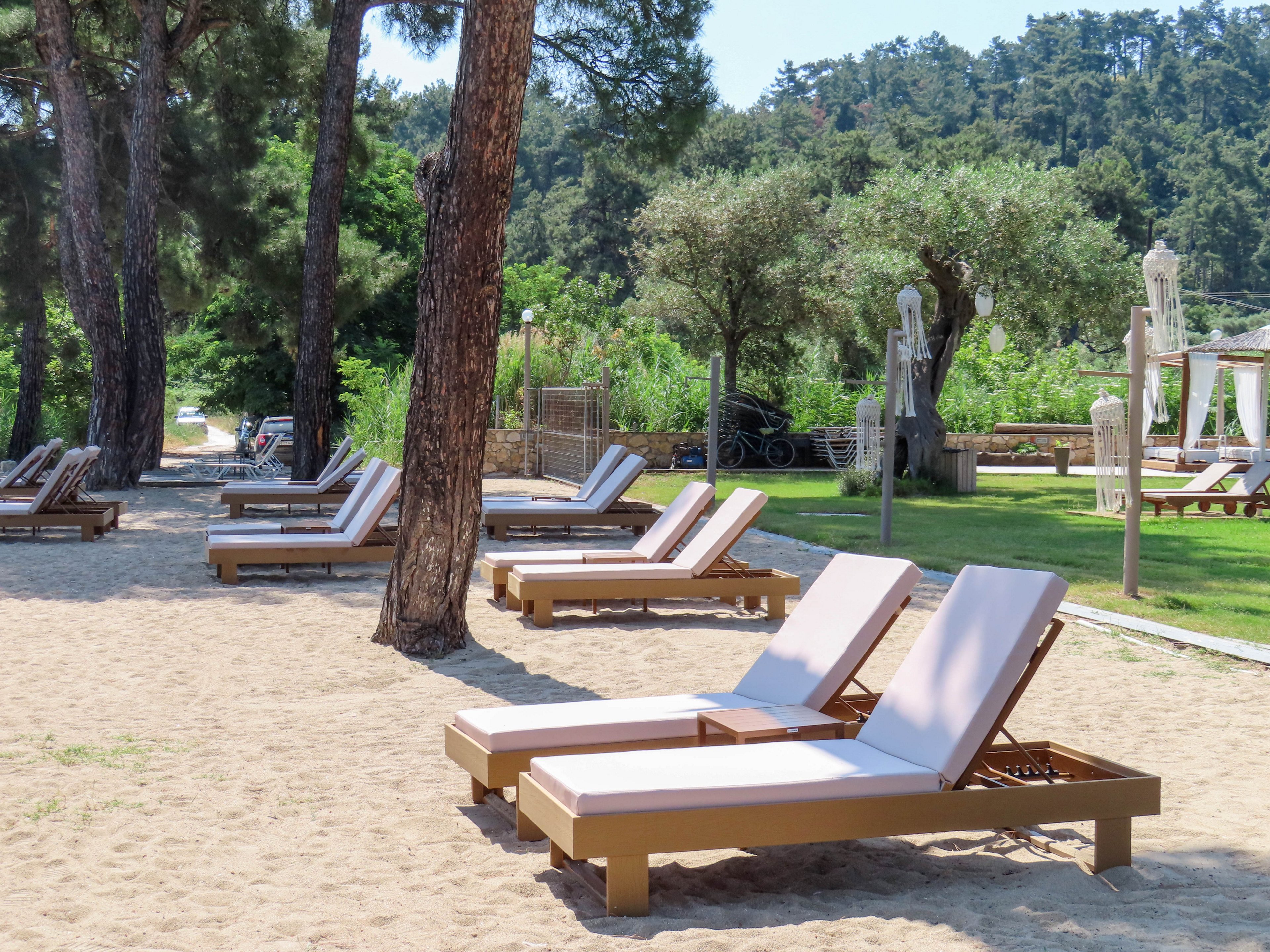 Aroma Beach & Bungalows