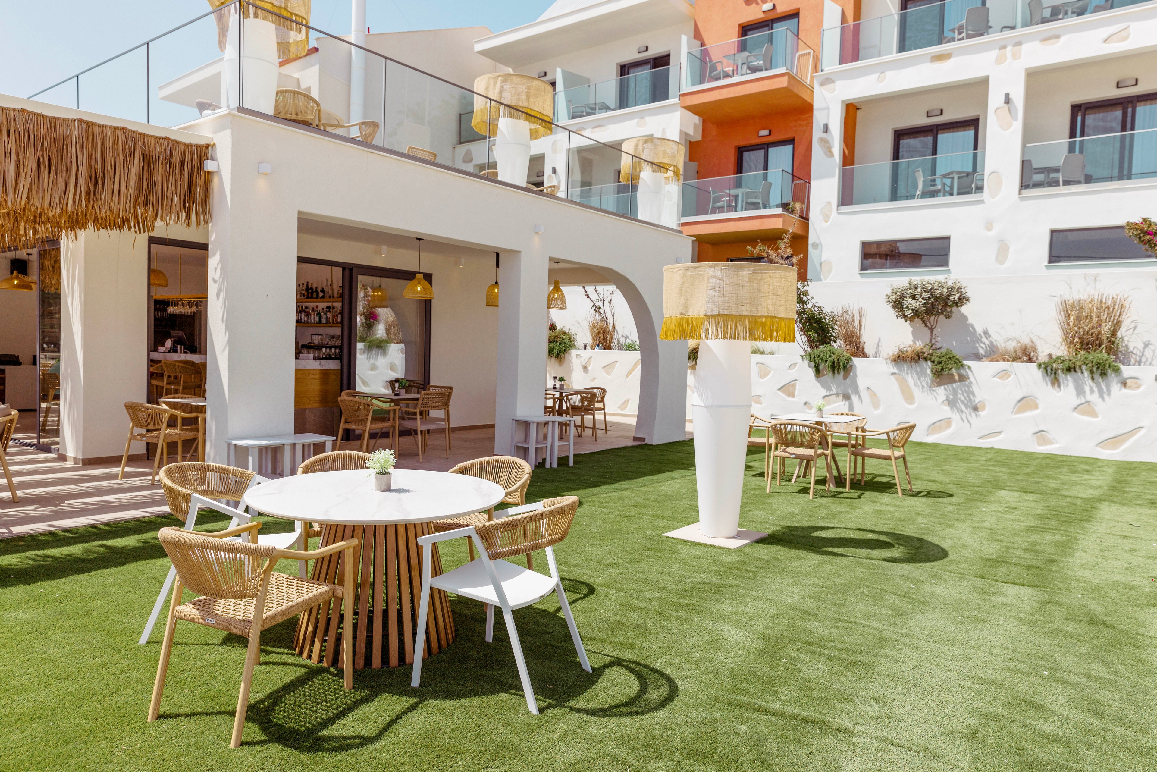 Acron Seaside Suites