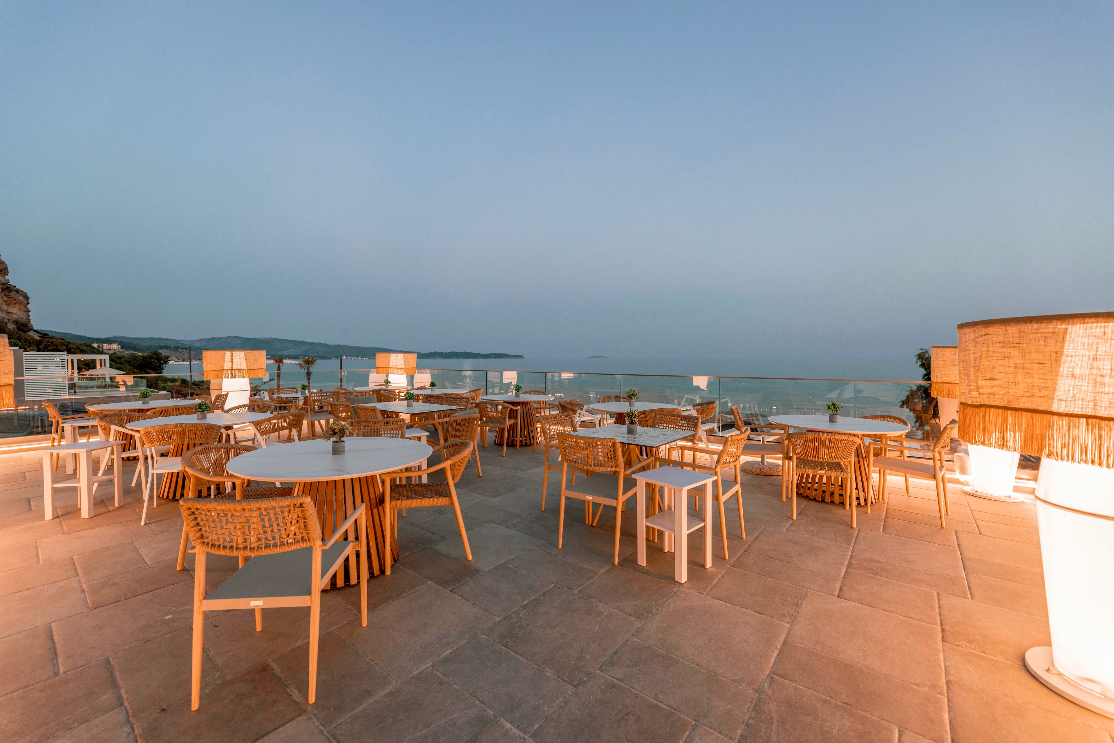 Acron Seaside Suites