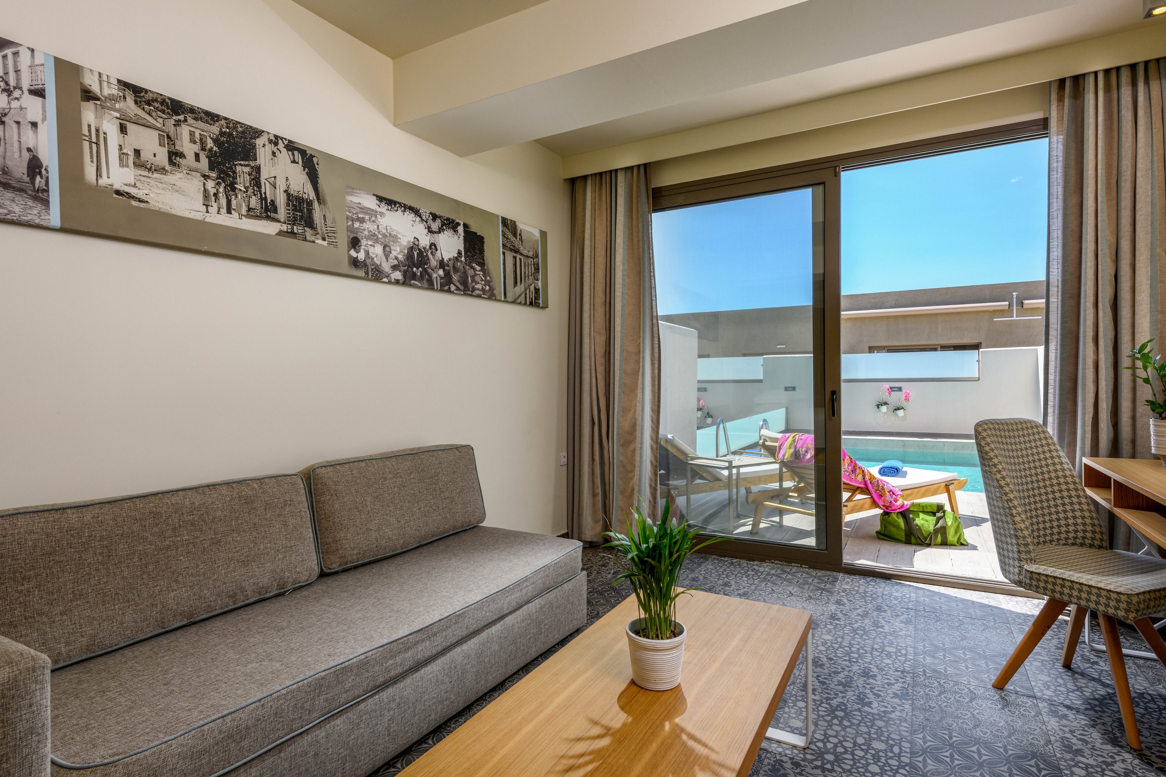 Alea Hotel & Suites